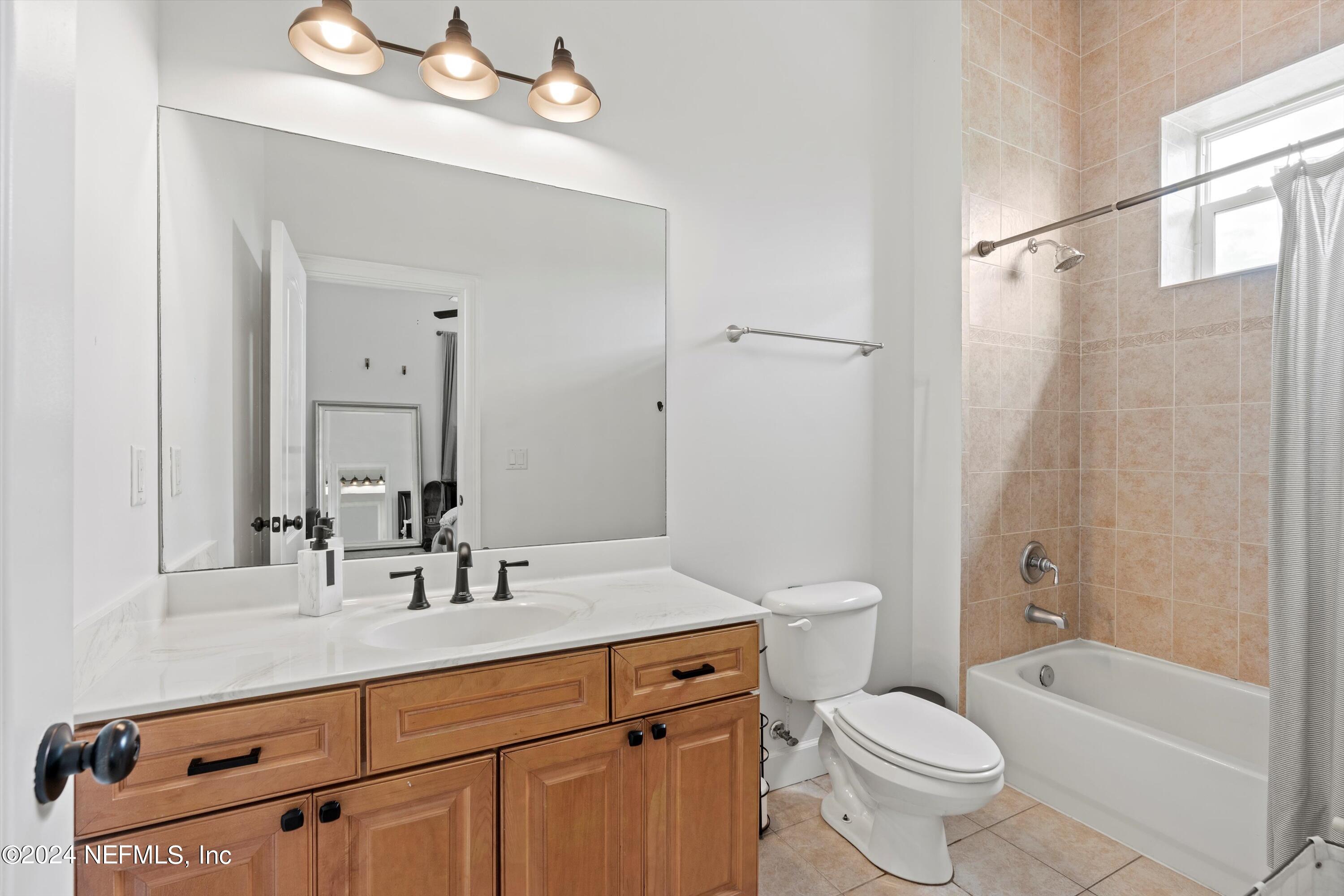 3940 GRANDE Boulevard