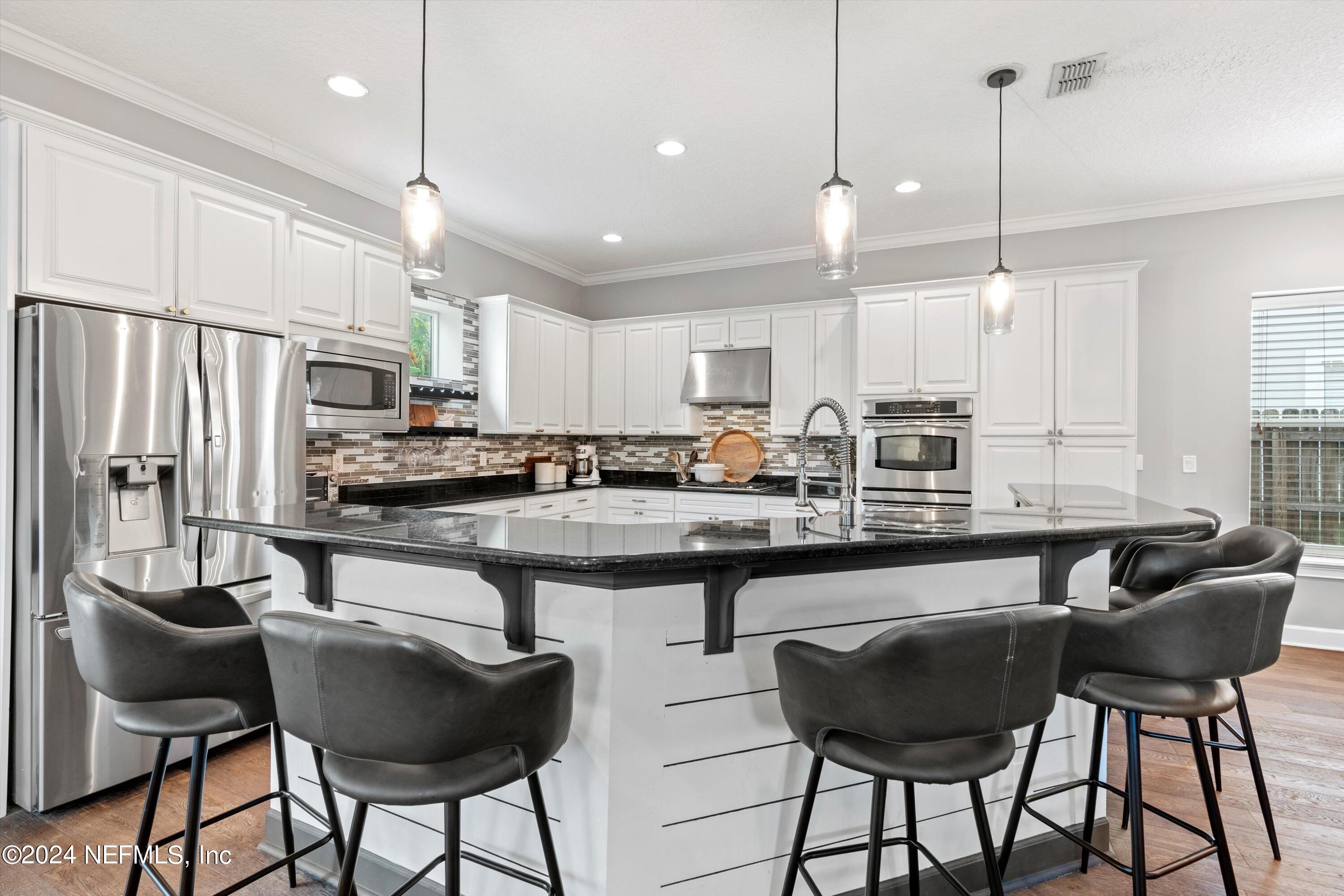 3940 GRANDE Boulevard