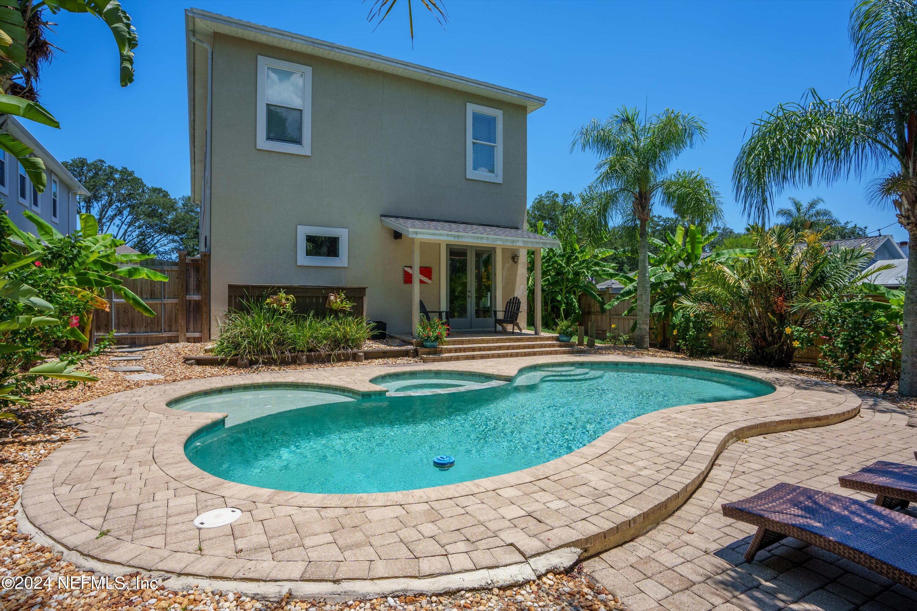 3940 GRANDE Boulevard