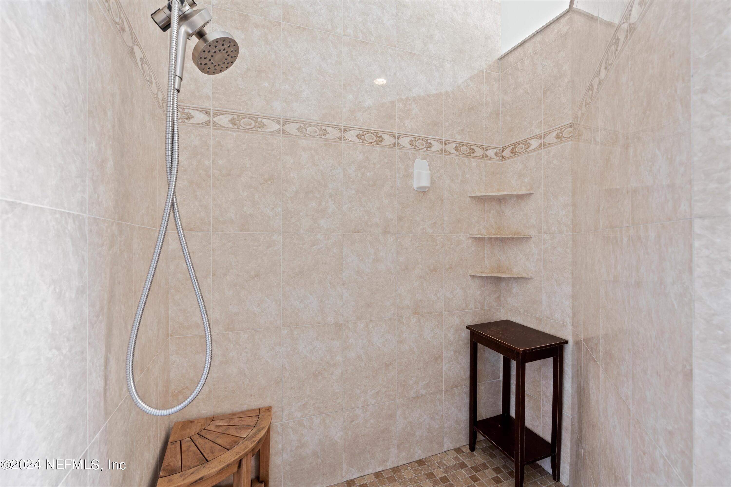 3940 GRANDE Boulevard