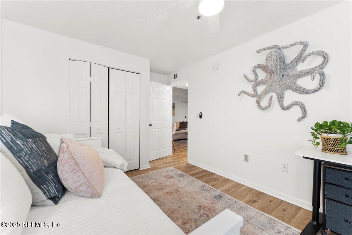 201 10TH Avenue N, 206N