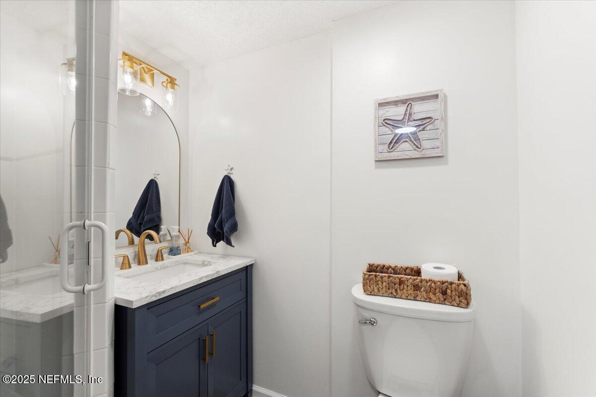 201 10TH Avenue N, 206N