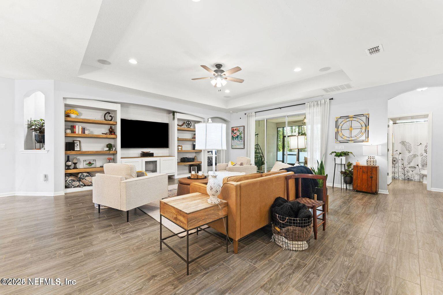 2104 ARDEN FOREST Place