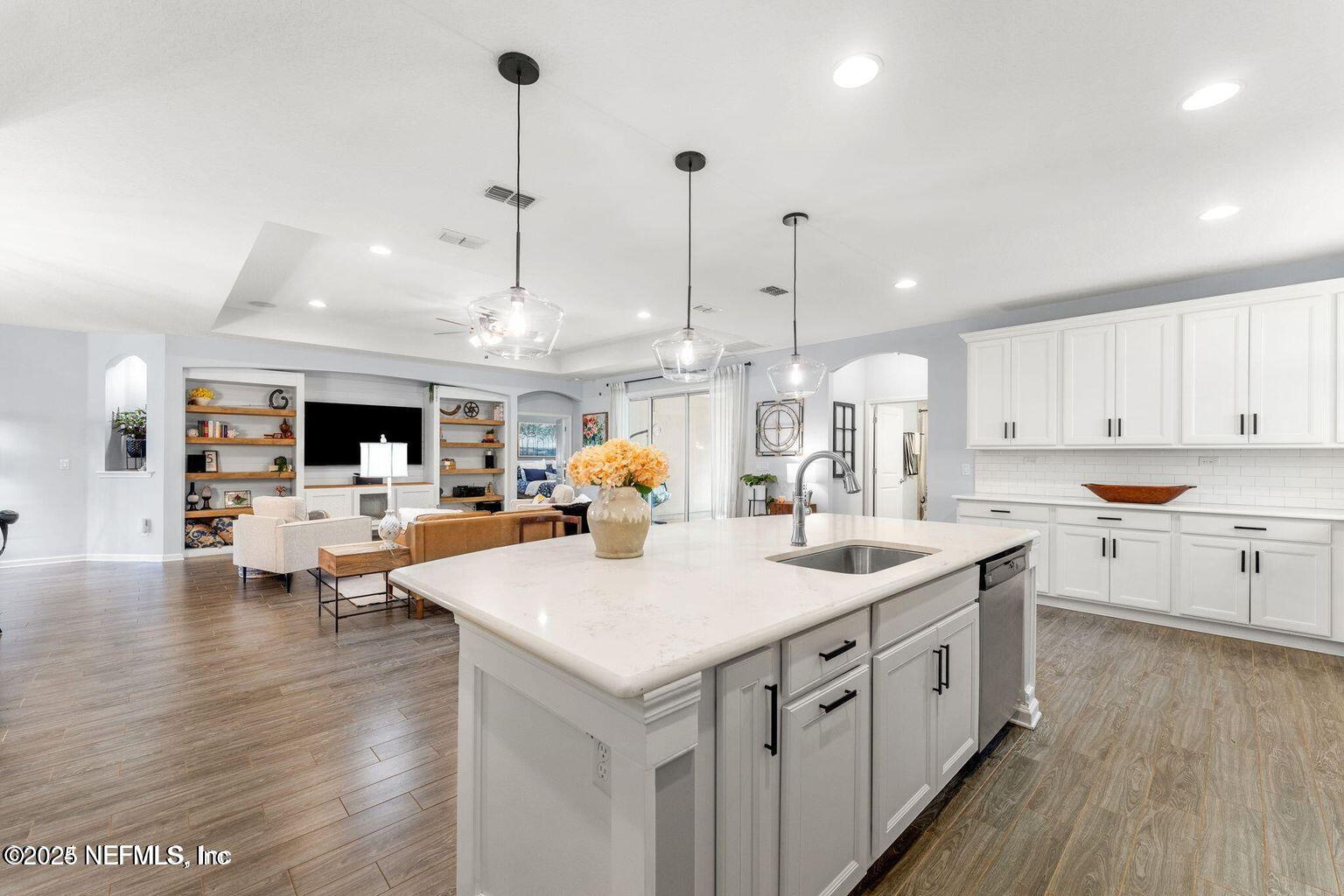 2104 ARDEN FOREST Place