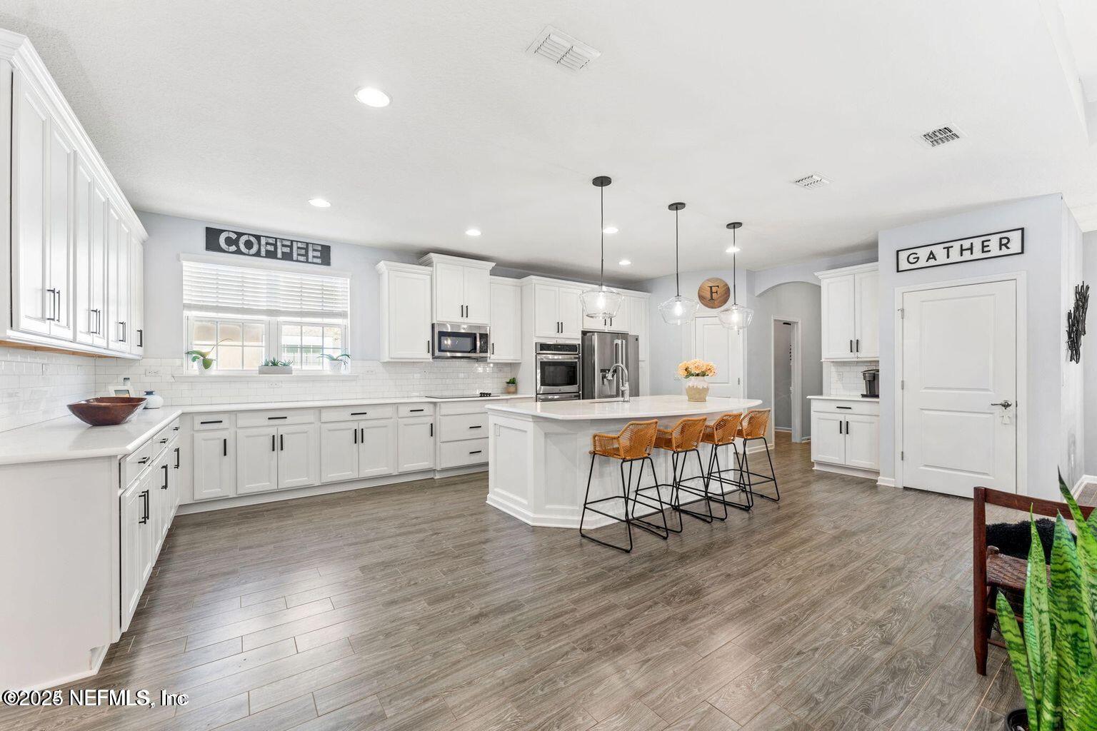2104 ARDEN FOREST Place
