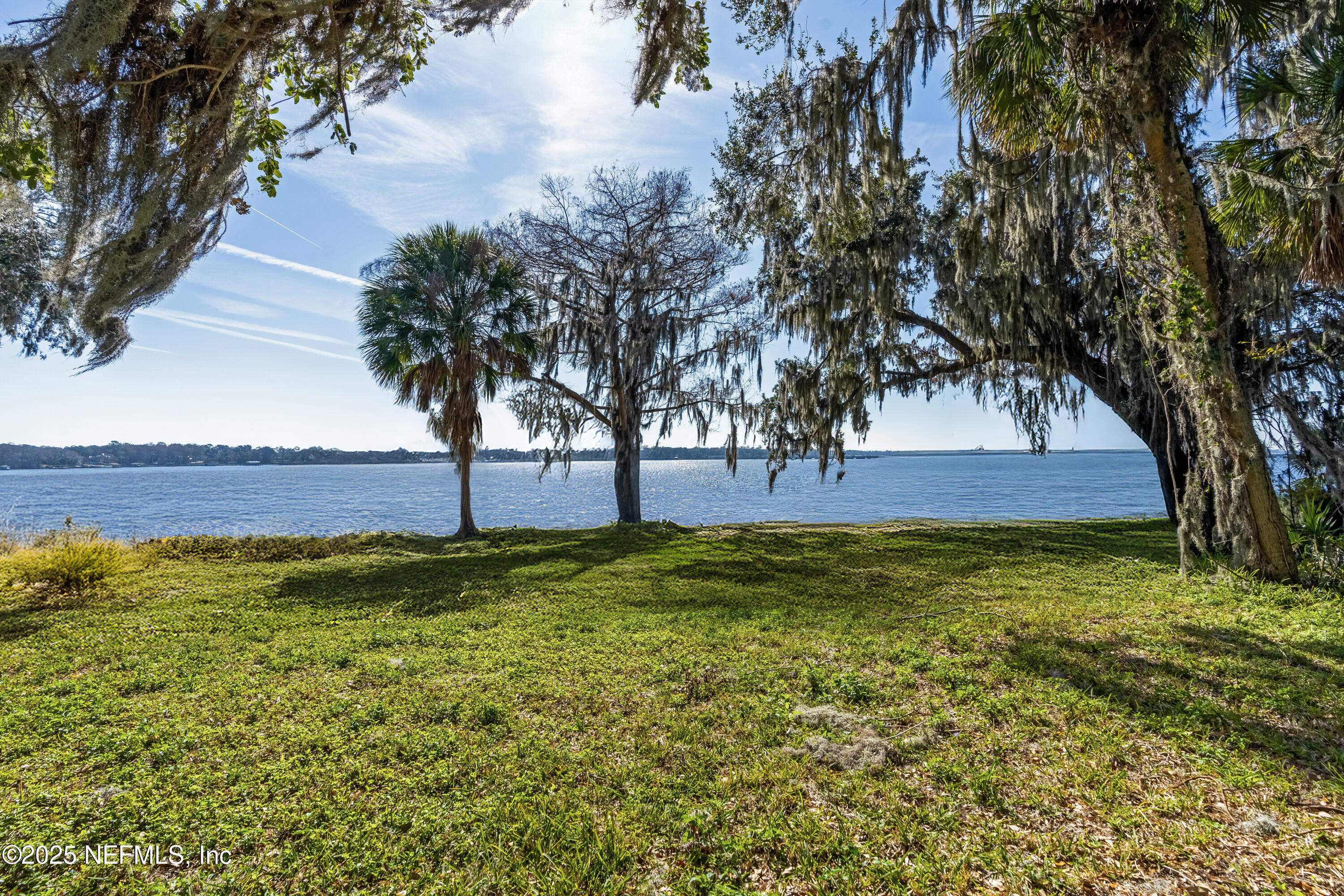 2729 FOREST Circle