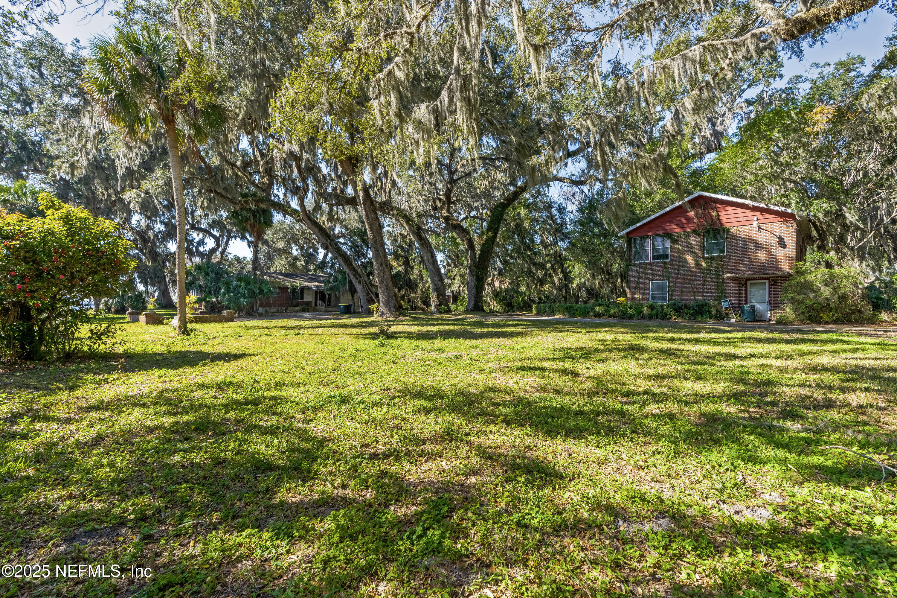2729 FOREST Circle