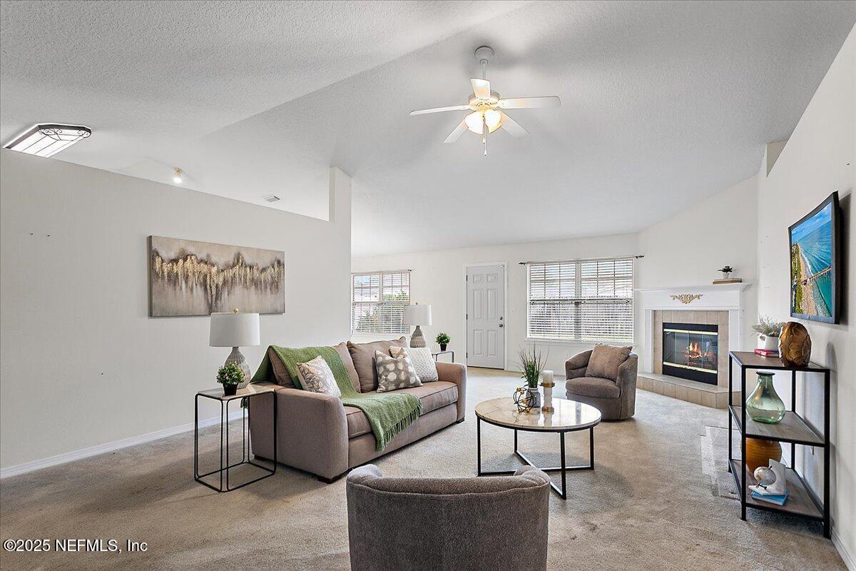 3257 SILVERADO Circle