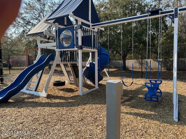 388 MARTIN LAKES Drive W