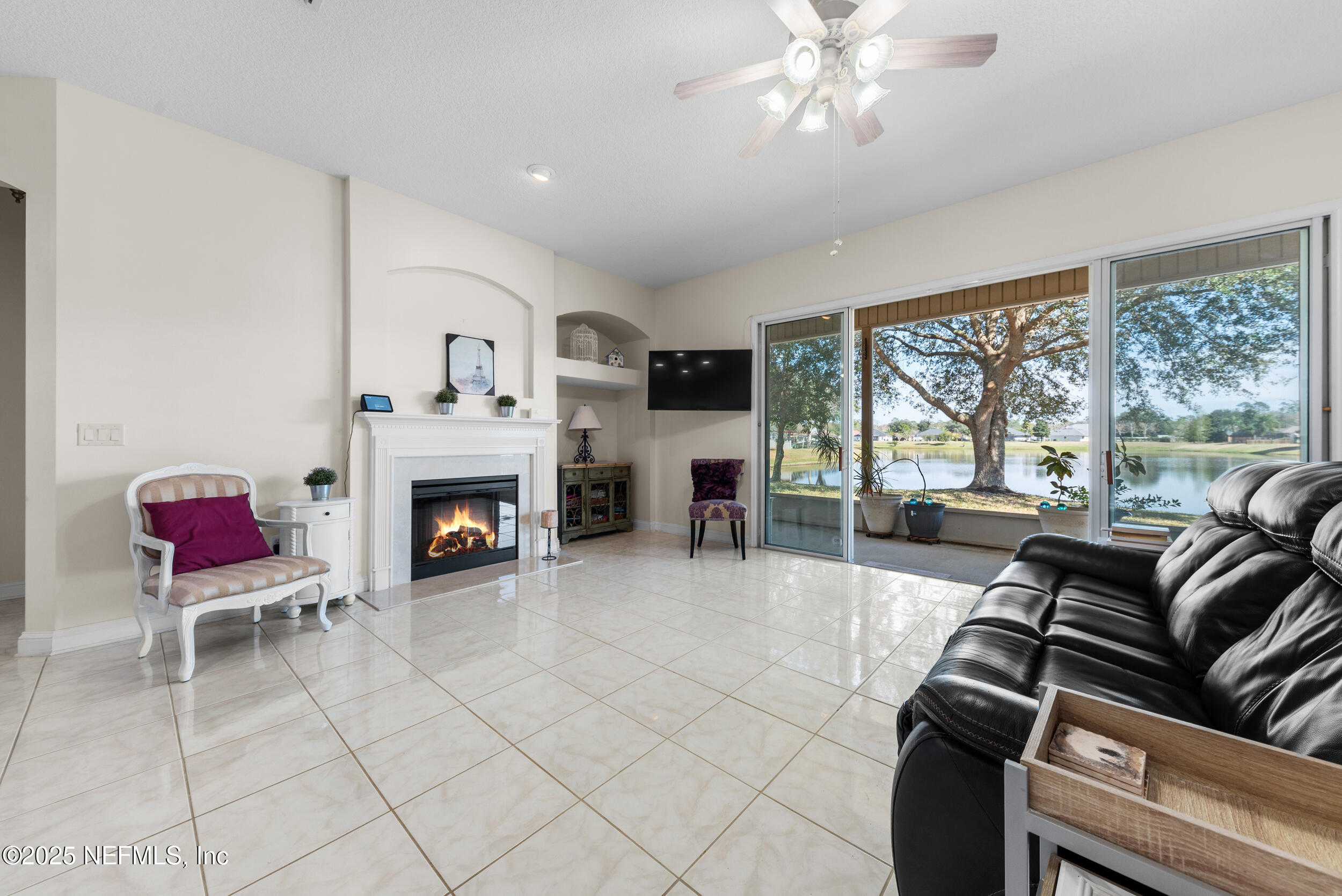 388 MARTIN LAKES Drive W