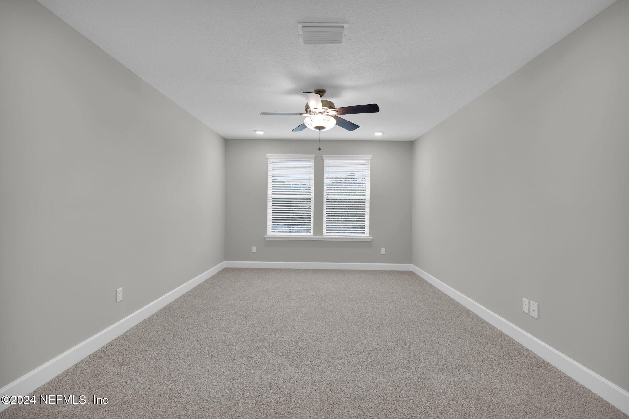 333 GREENLEAF LAKES Avenue