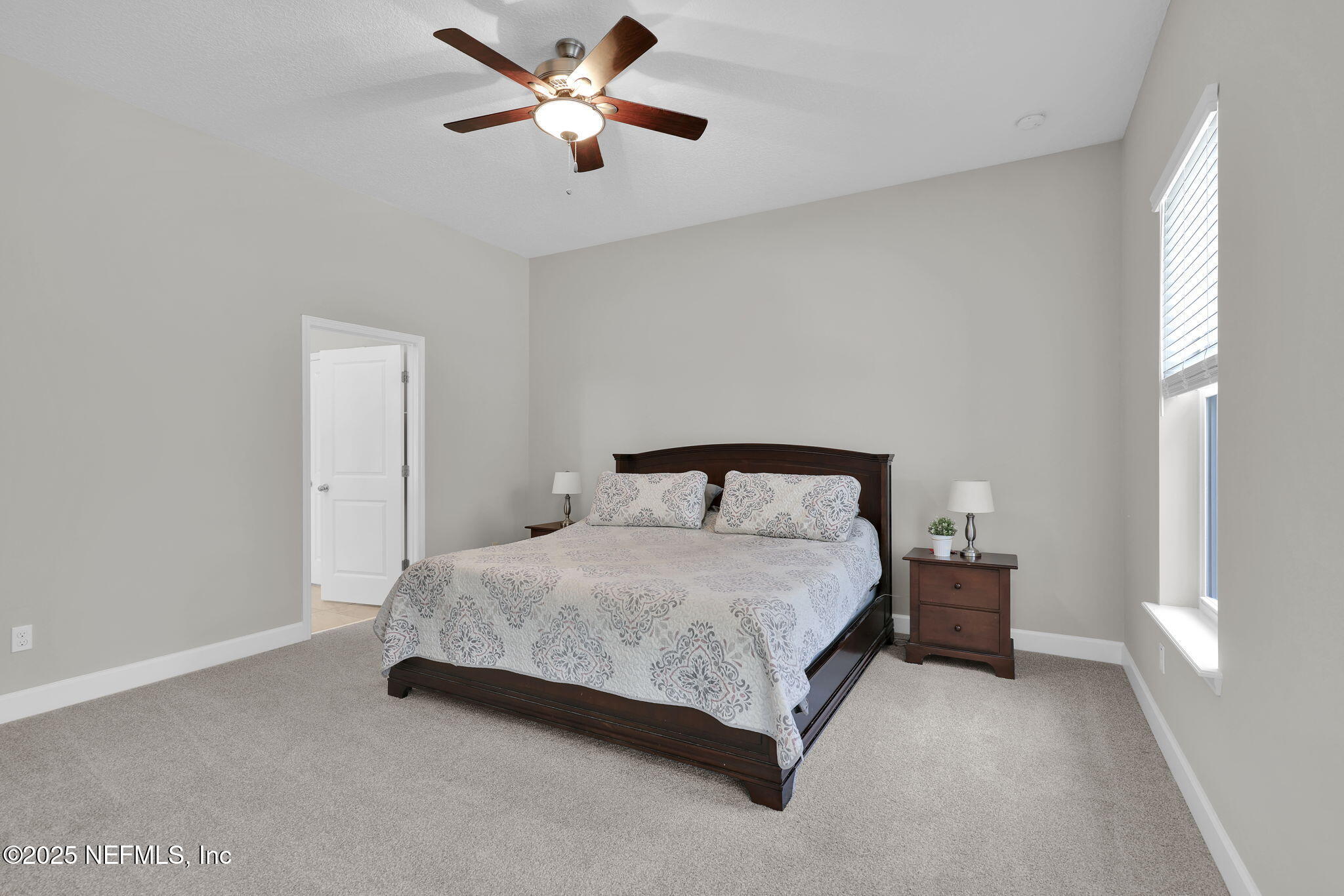 333 GREENLEAF LAKES Avenue