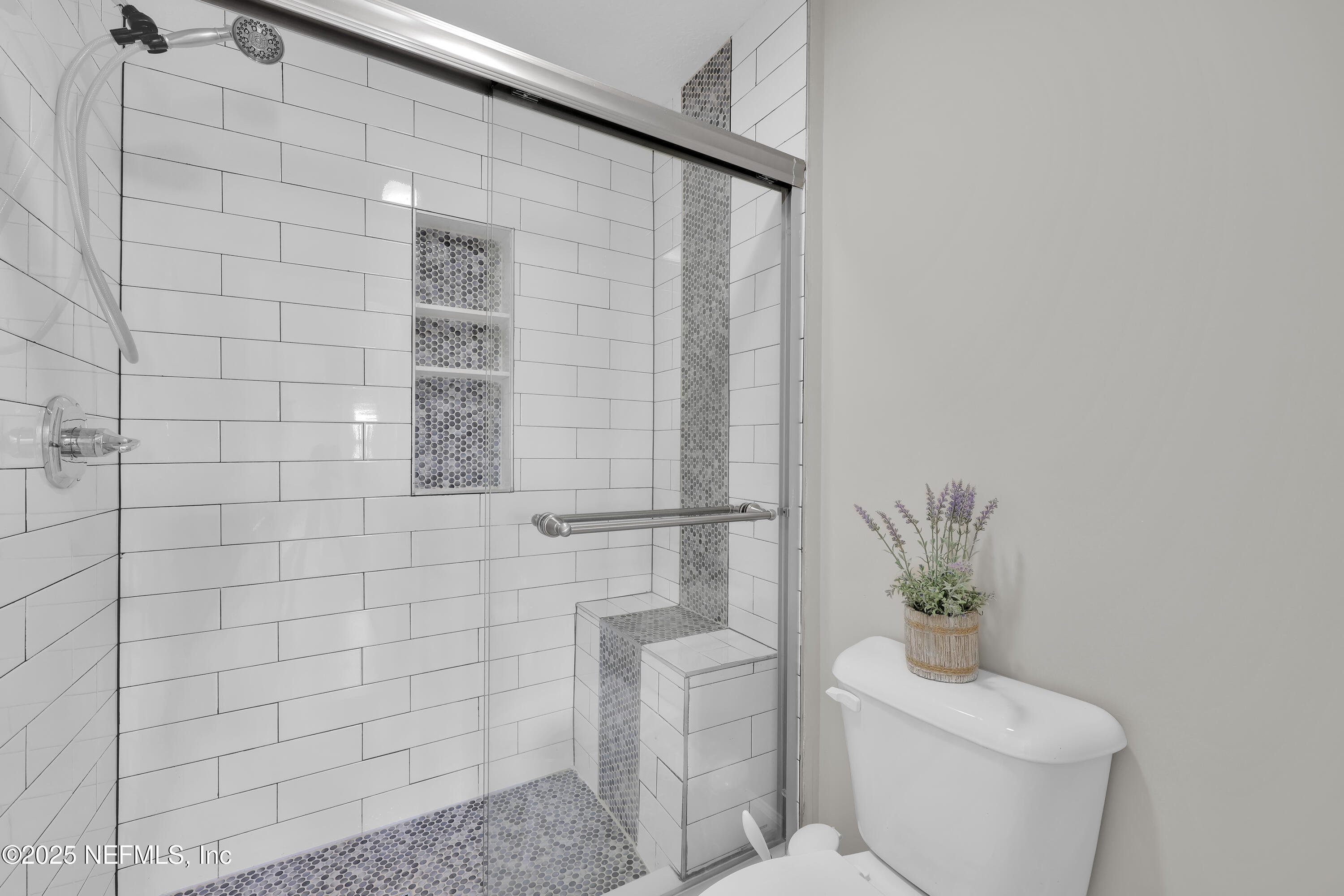 333 GREENLEAF LAKES Avenue