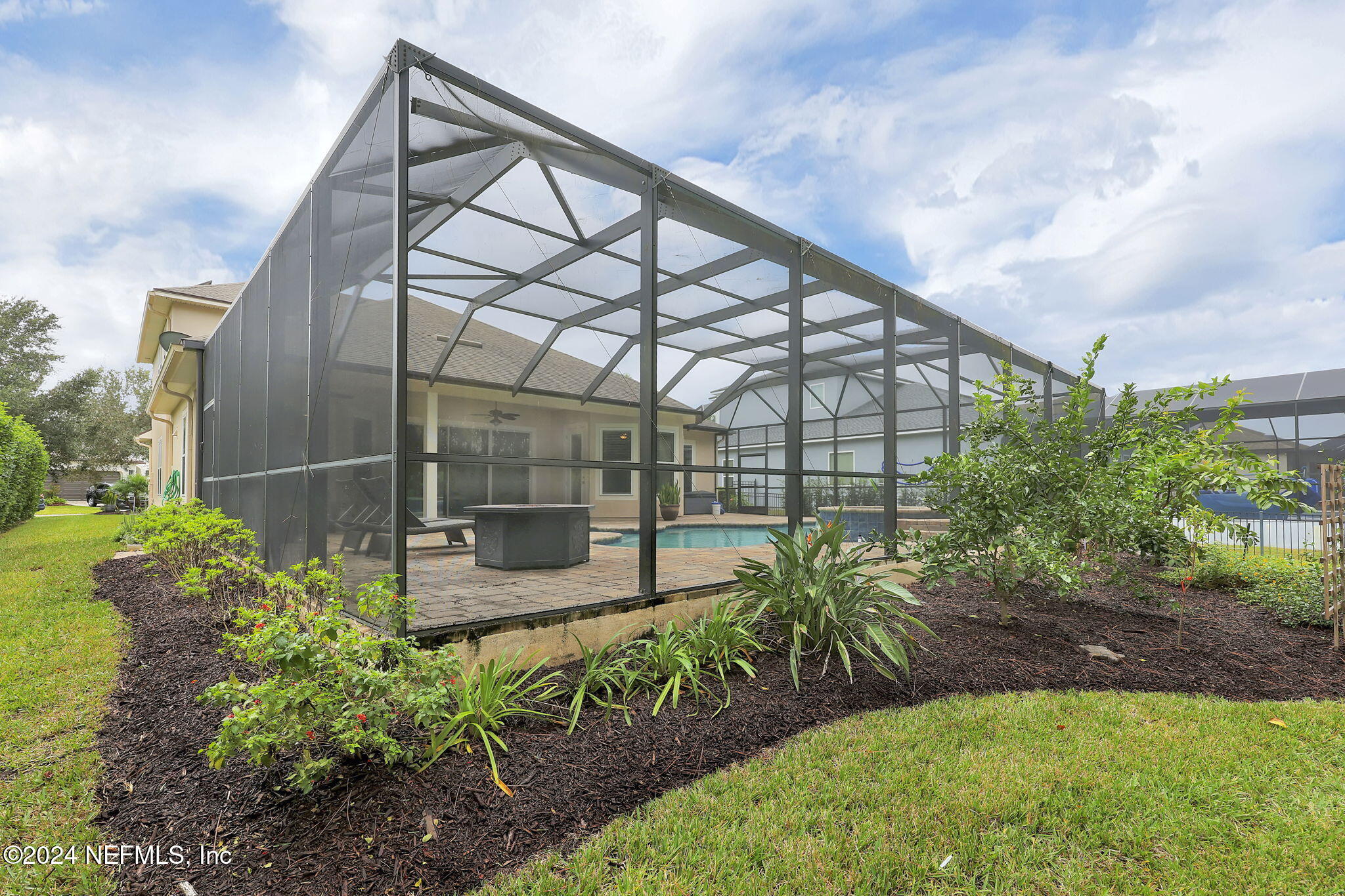 333 GREENLEAF LAKES Avenue