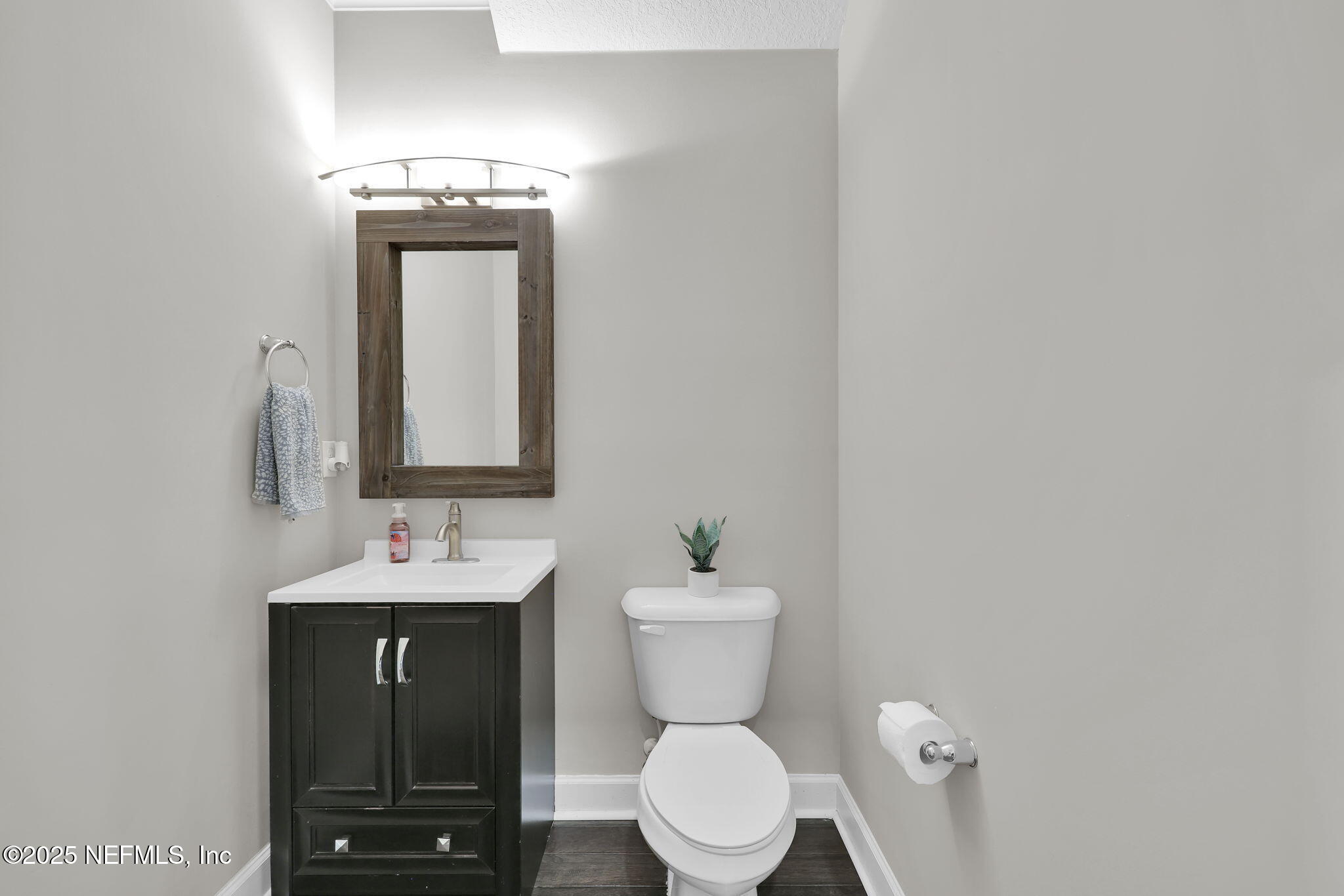 333 GREENLEAF LAKES Avenue