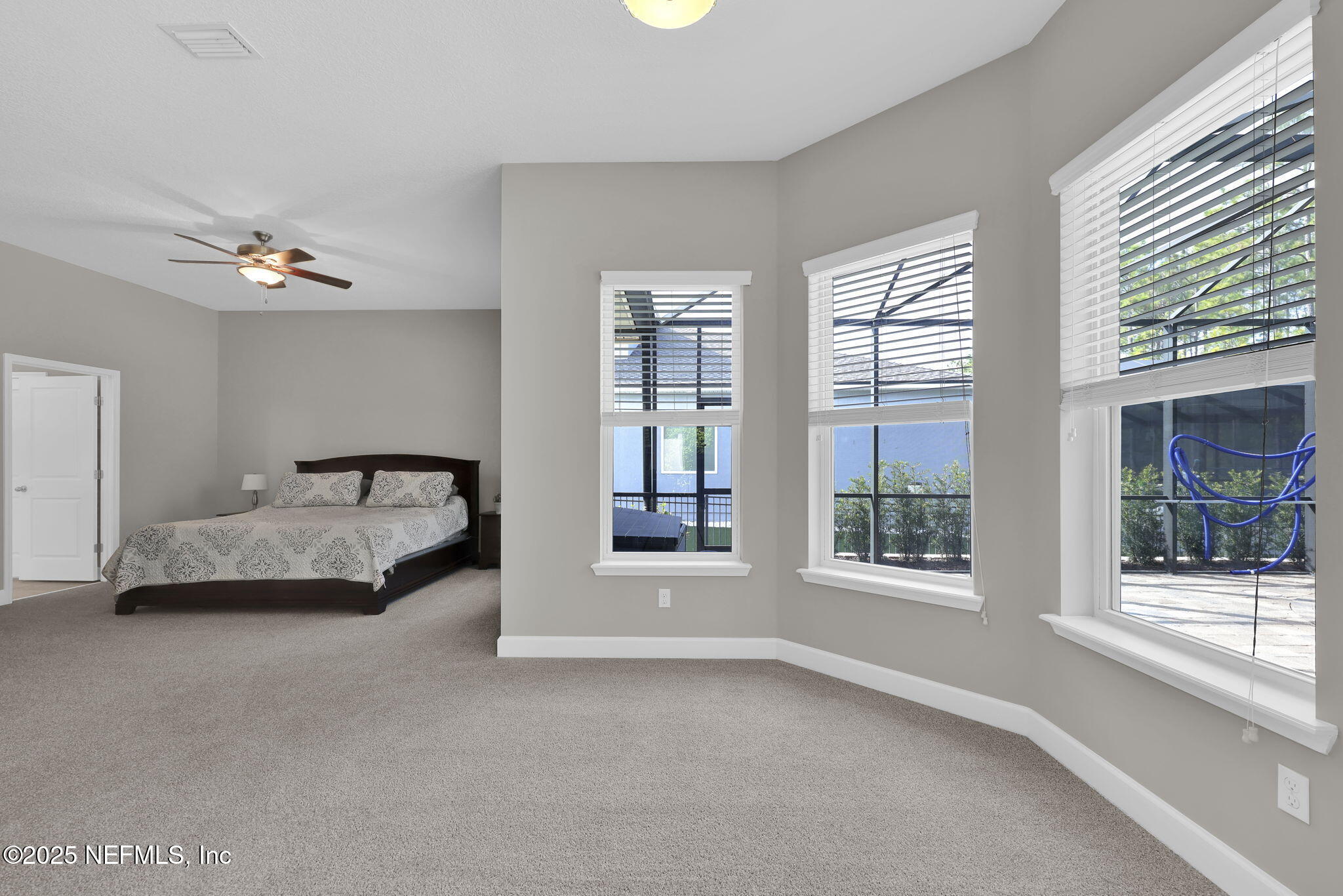 333 GREENLEAF LAKES Avenue