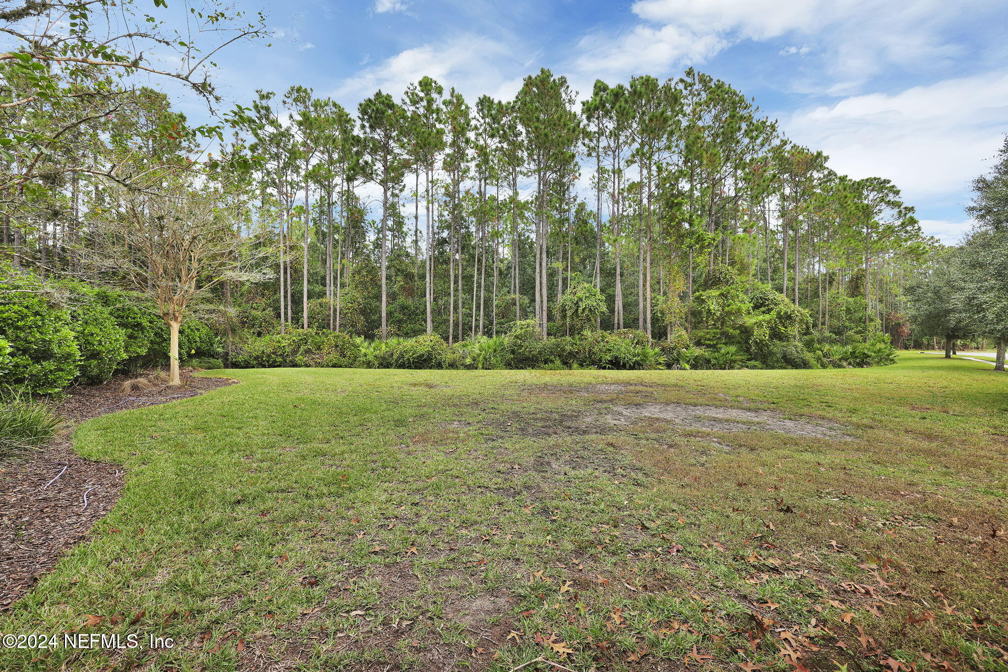 333 GREENLEAF LAKES Avenue