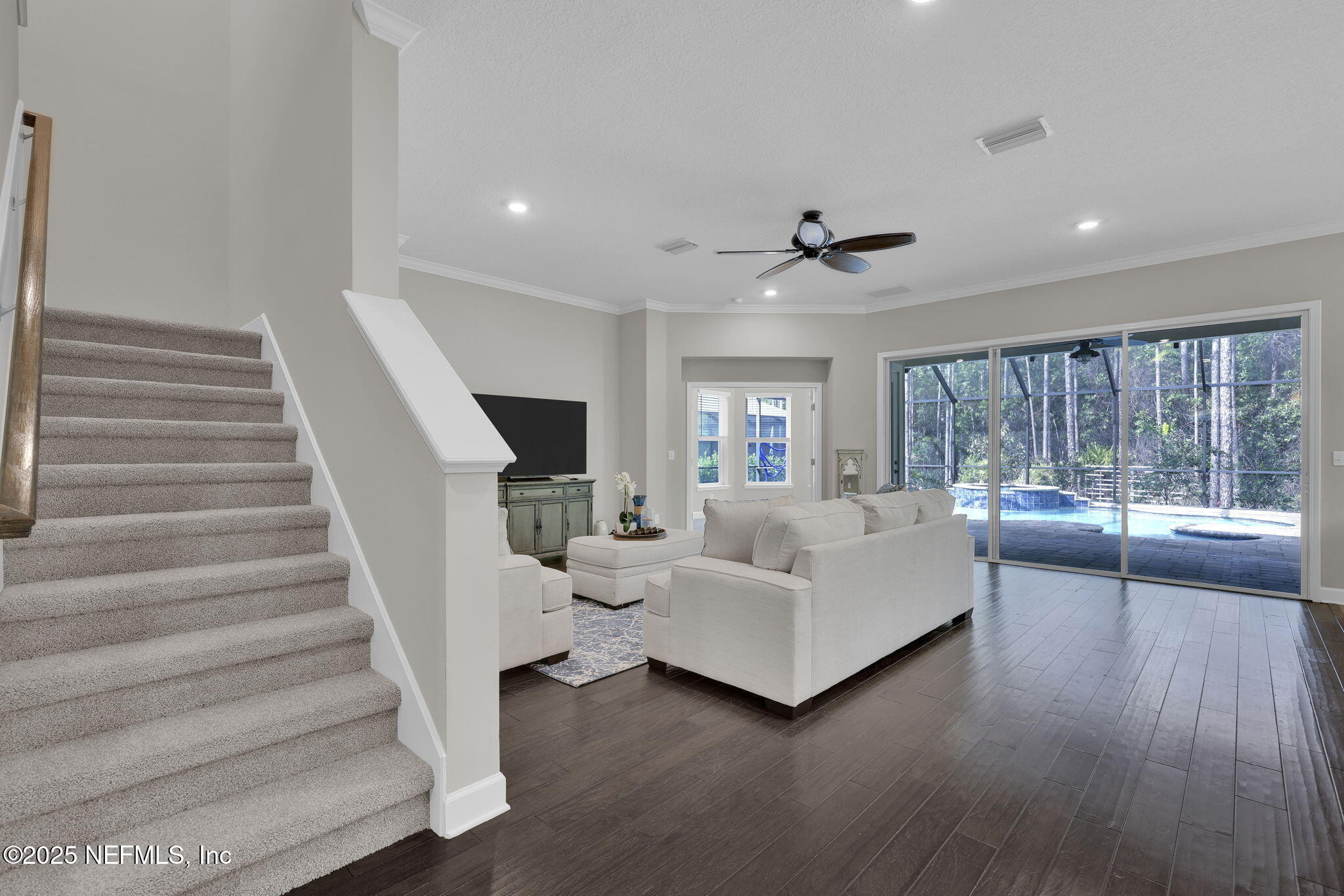 333 GREENLEAF LAKES Avenue