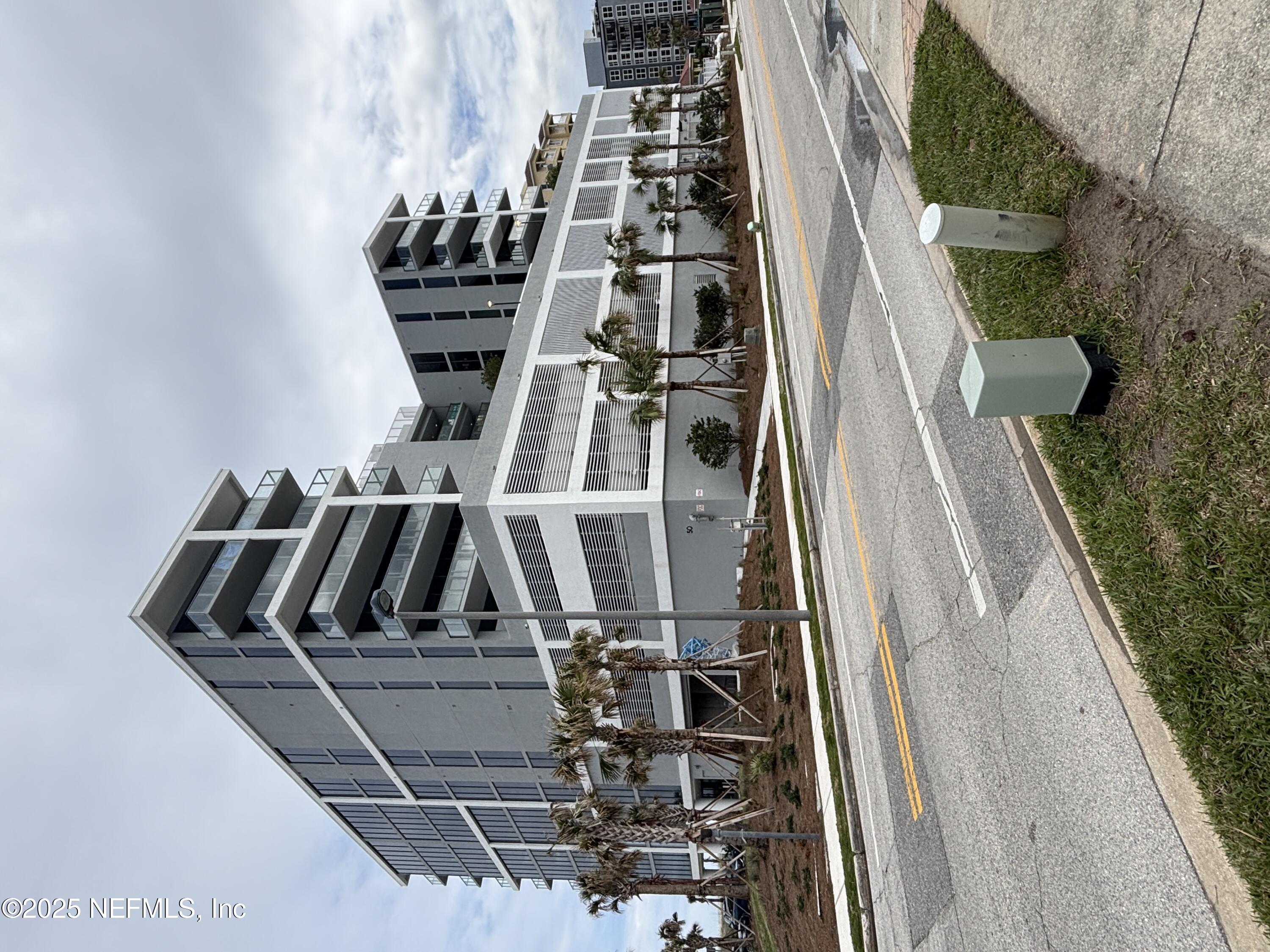 50 14TH Avenue S, 403
