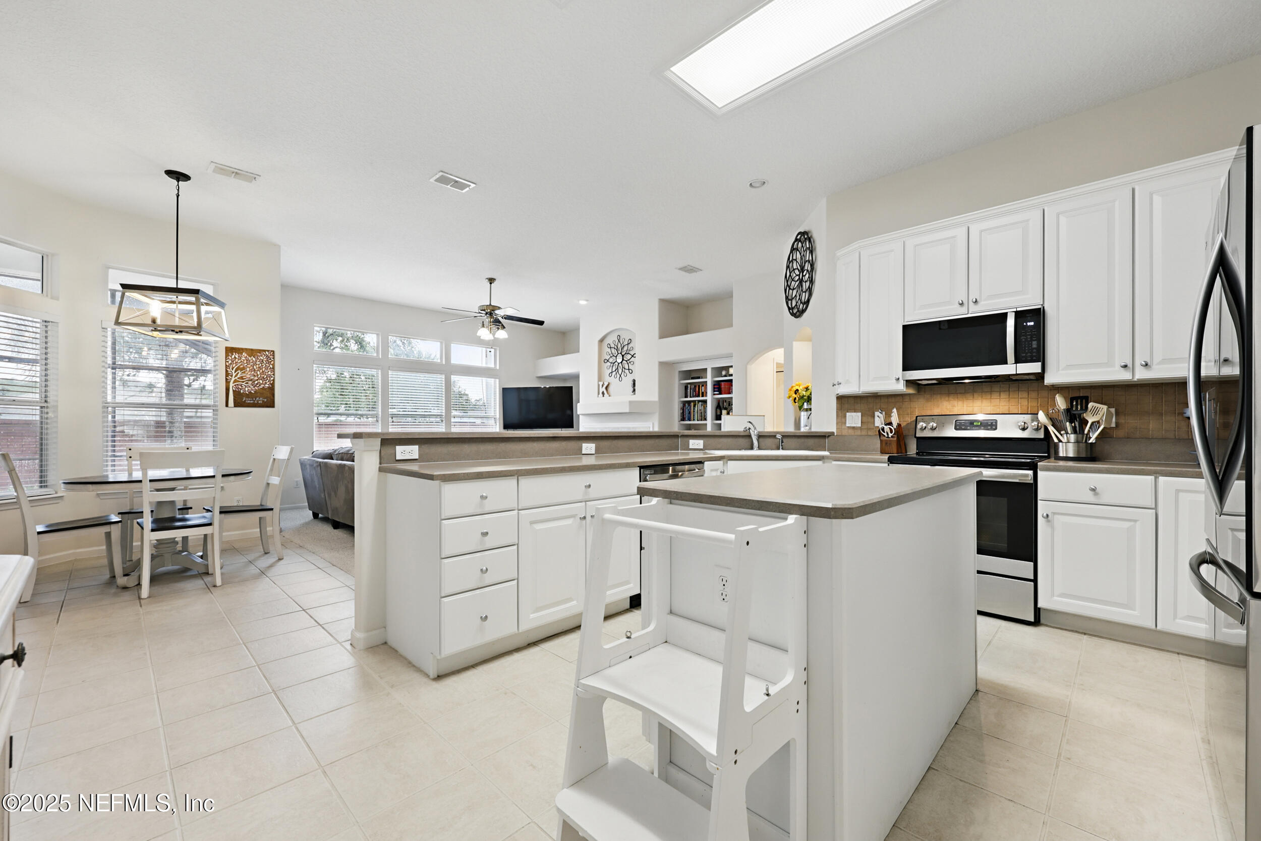 400 N ASTER Trace