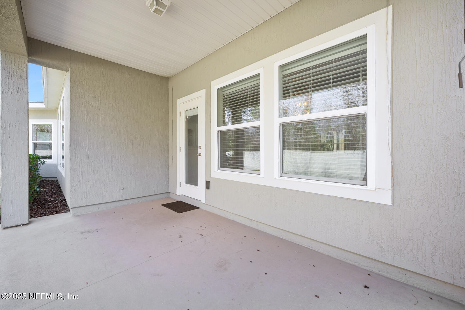 3512 CROSSVIEW Drive