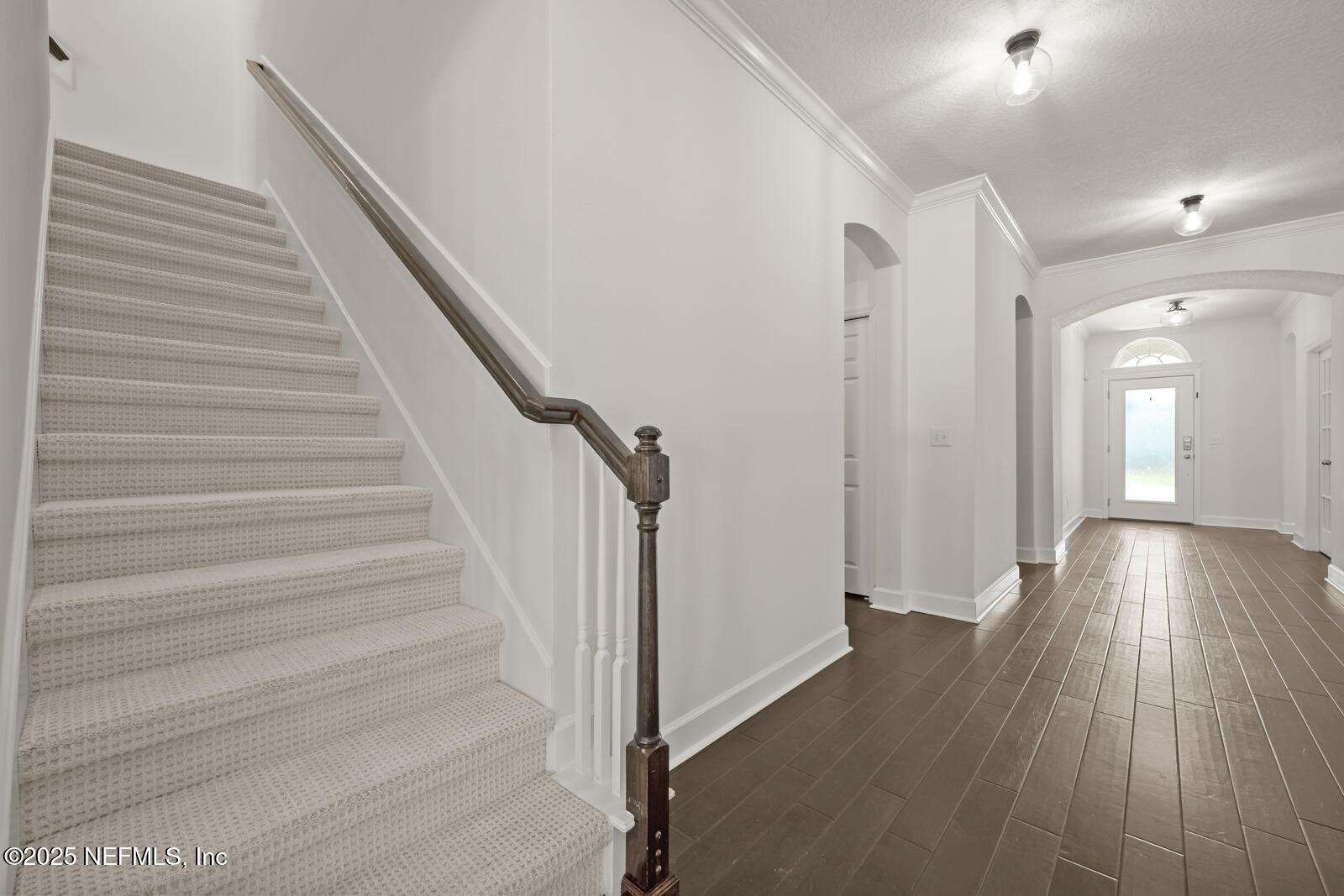 3512 CROSSVIEW Drive