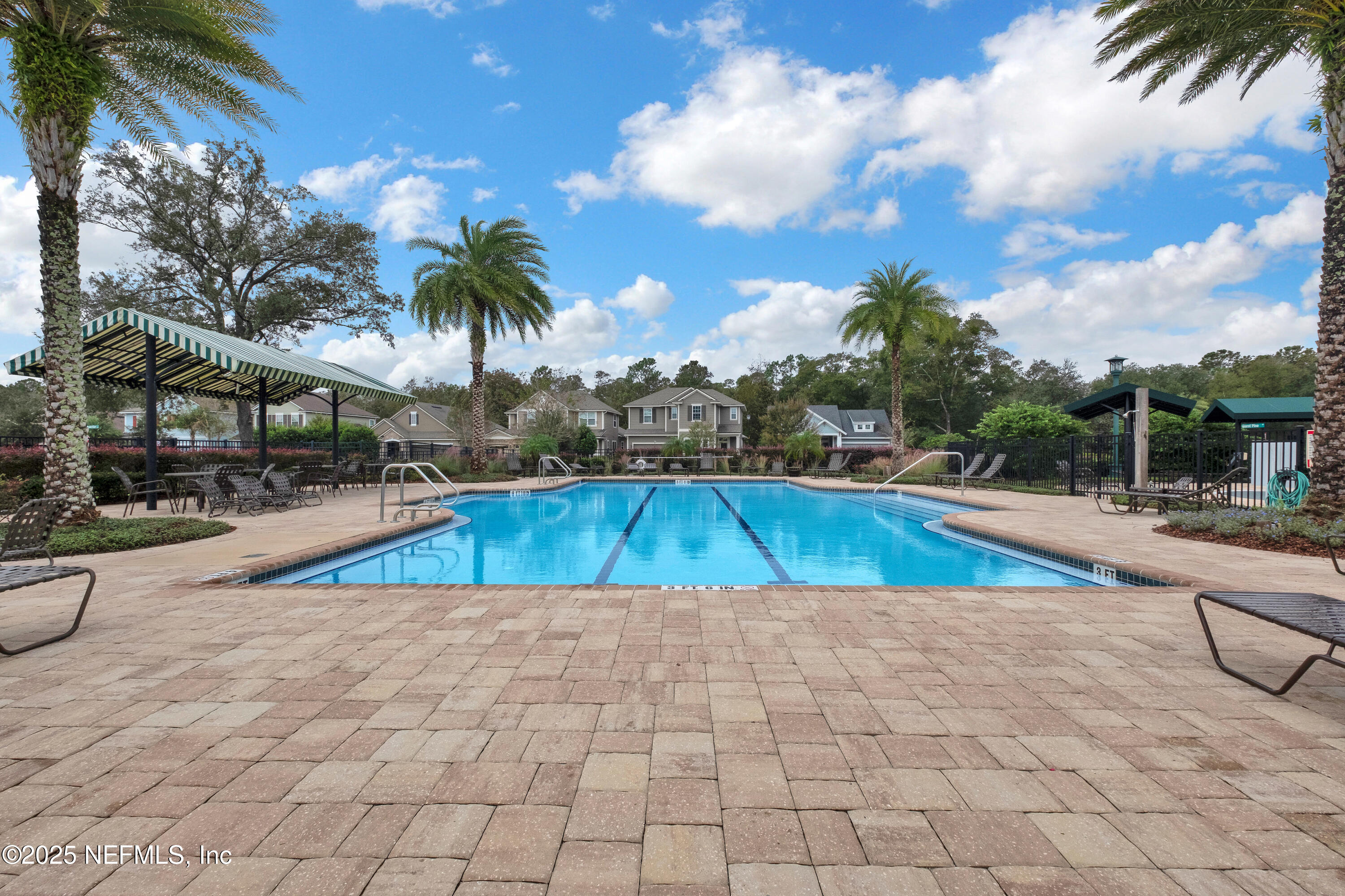 3512 CROSSVIEW Drive