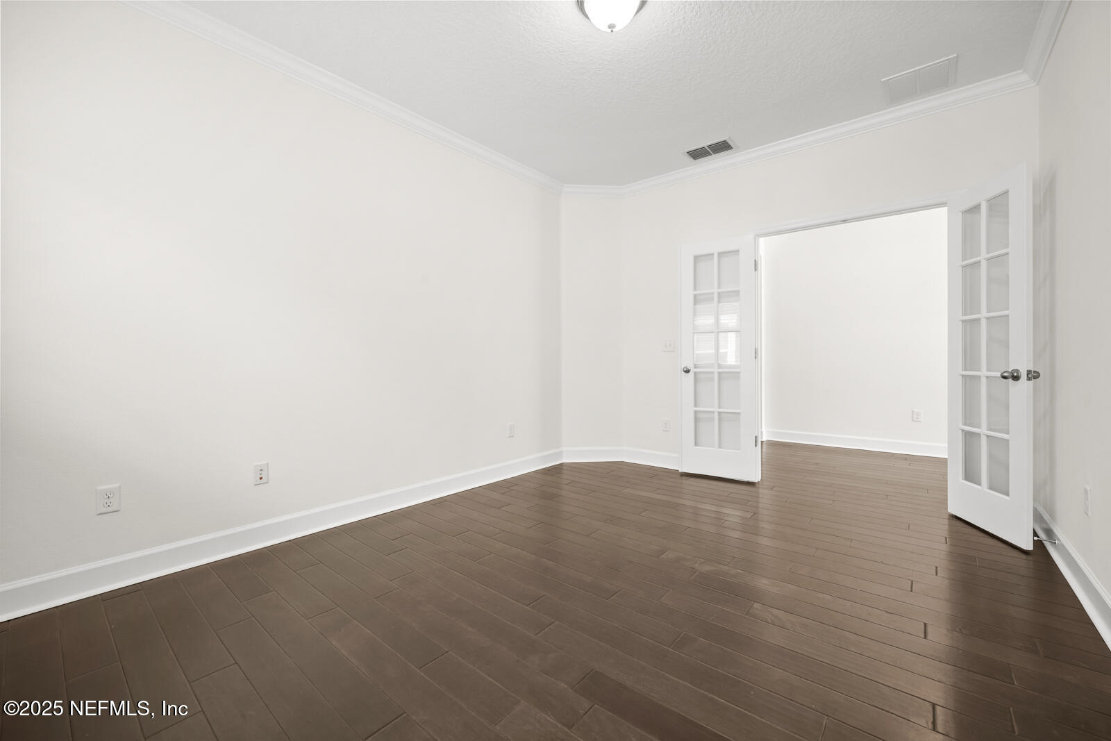 3512 CROSSVIEW Drive