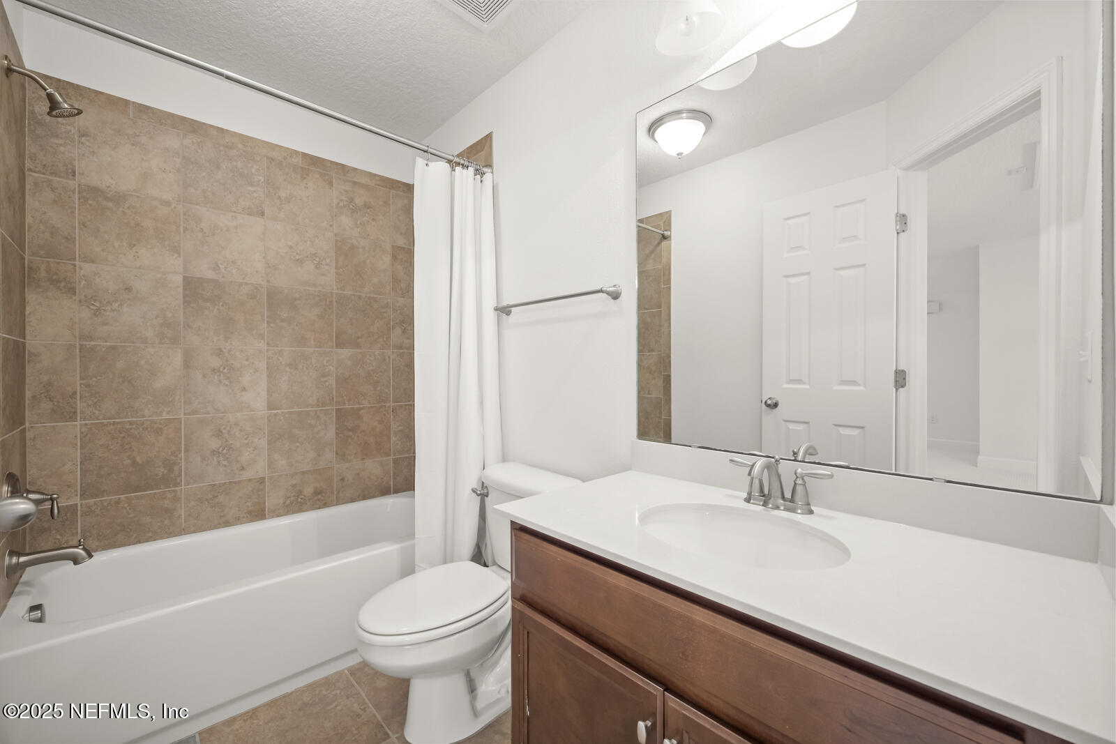 3512 CROSSVIEW Drive