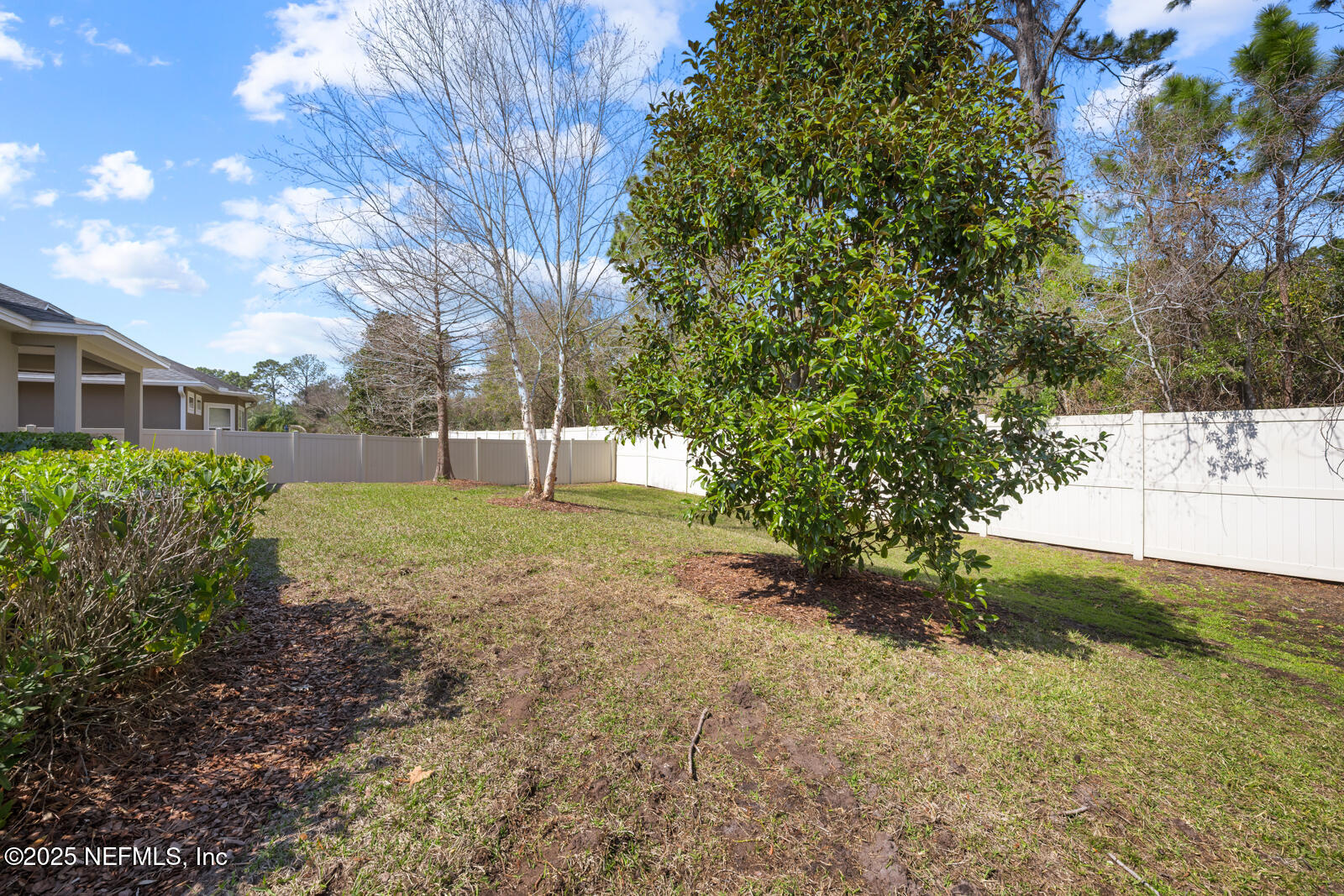 3512 CROSSVIEW Drive