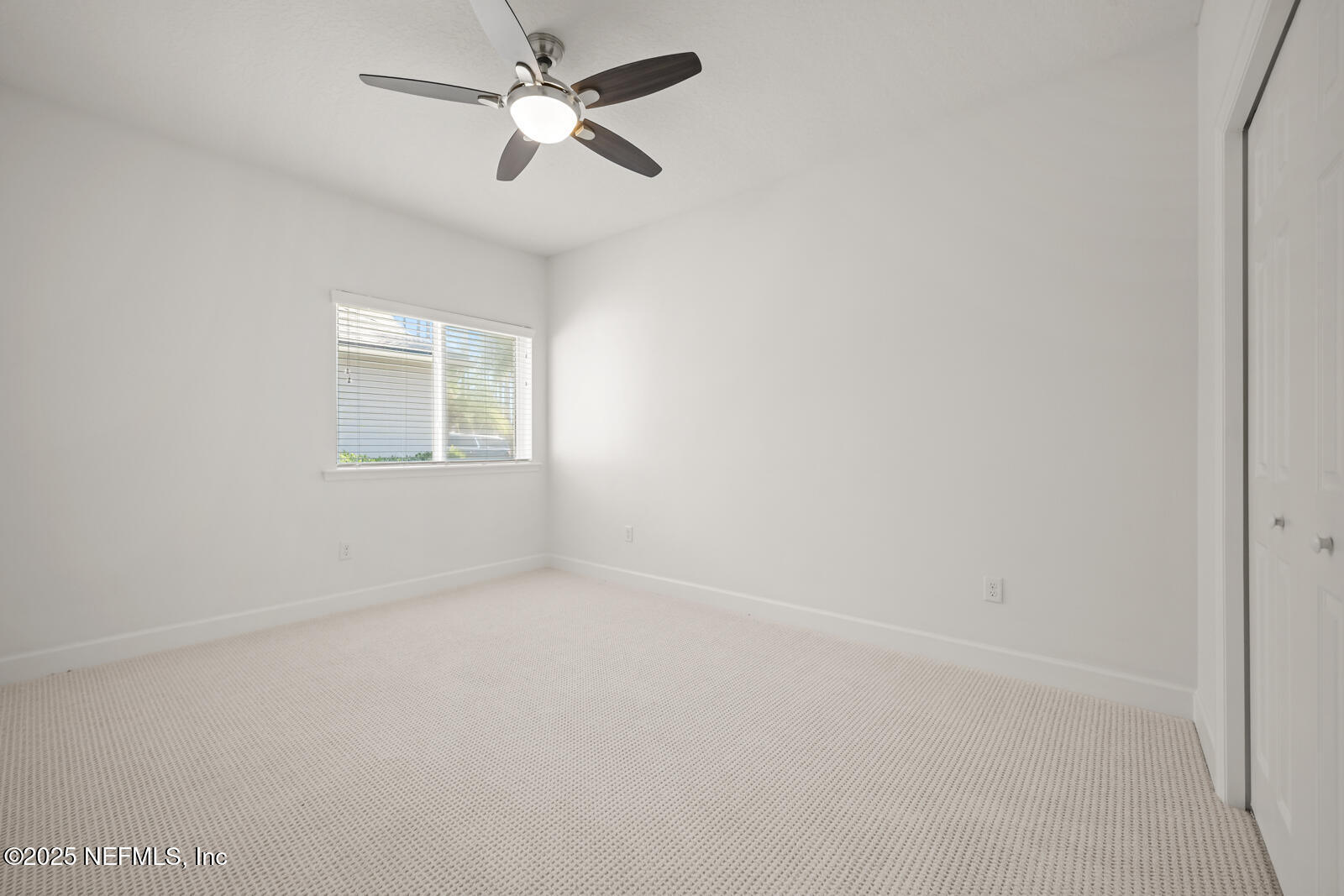 3512 CROSSVIEW Drive