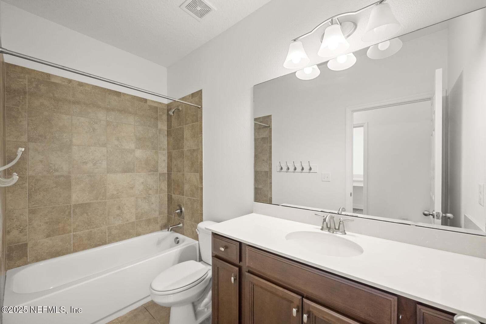 3512 CROSSVIEW Drive