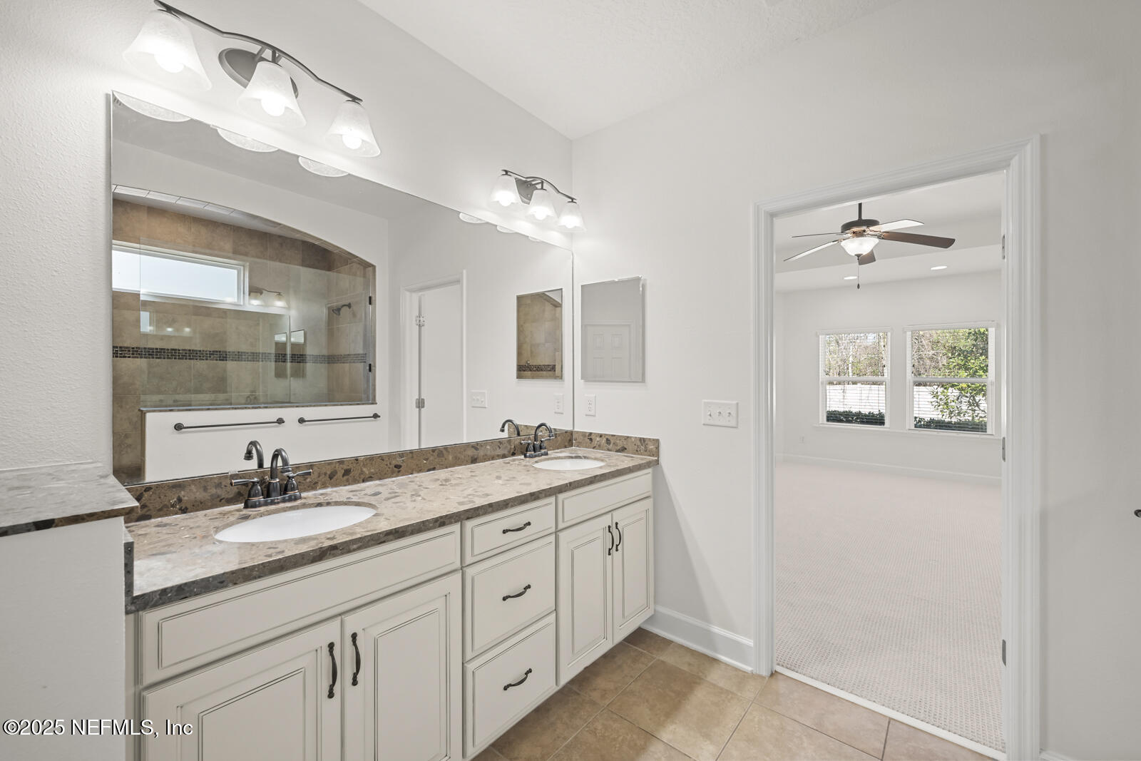 3512 CROSSVIEW Drive