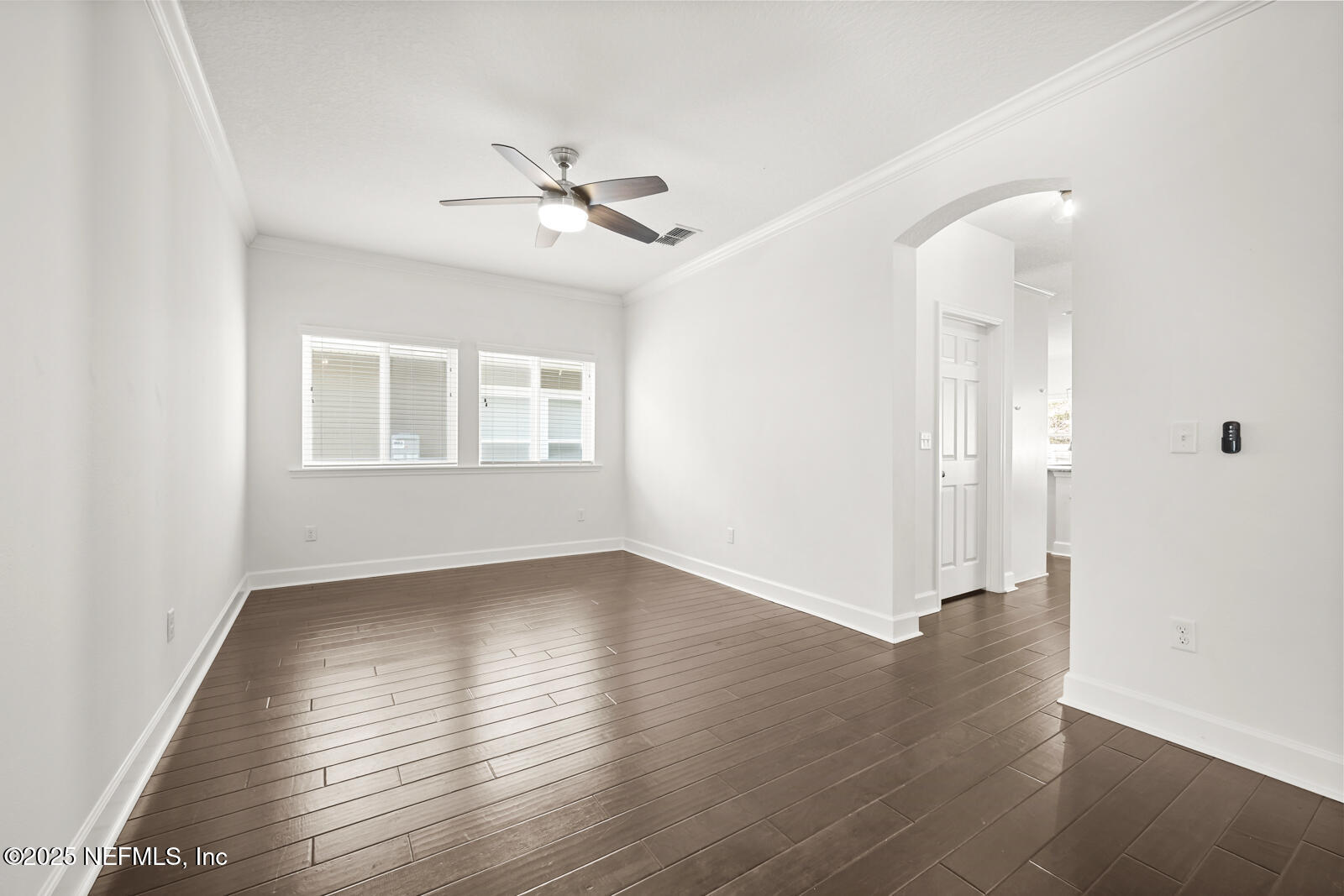 3512 CROSSVIEW Drive