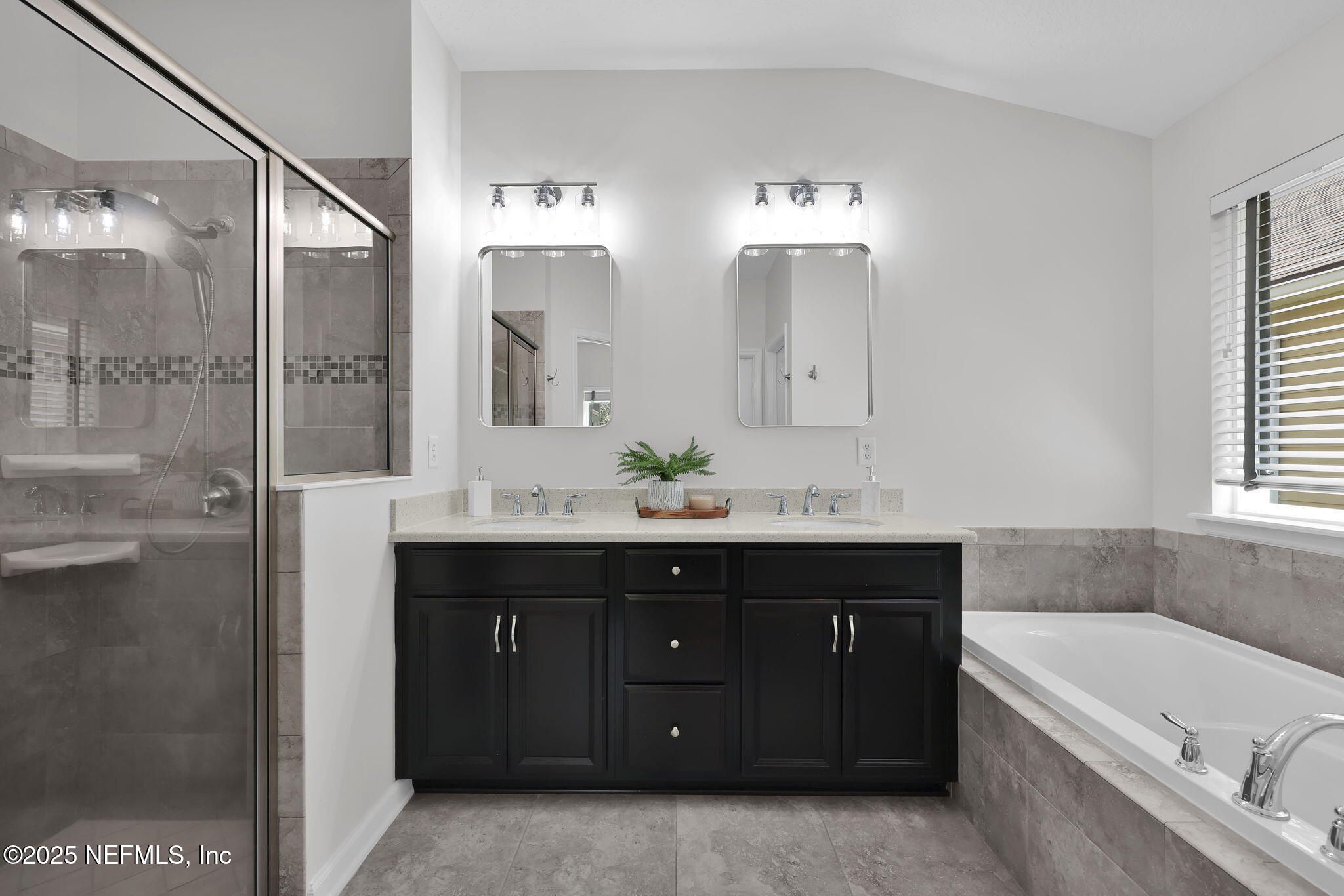386 ASPEN LEAF Drive