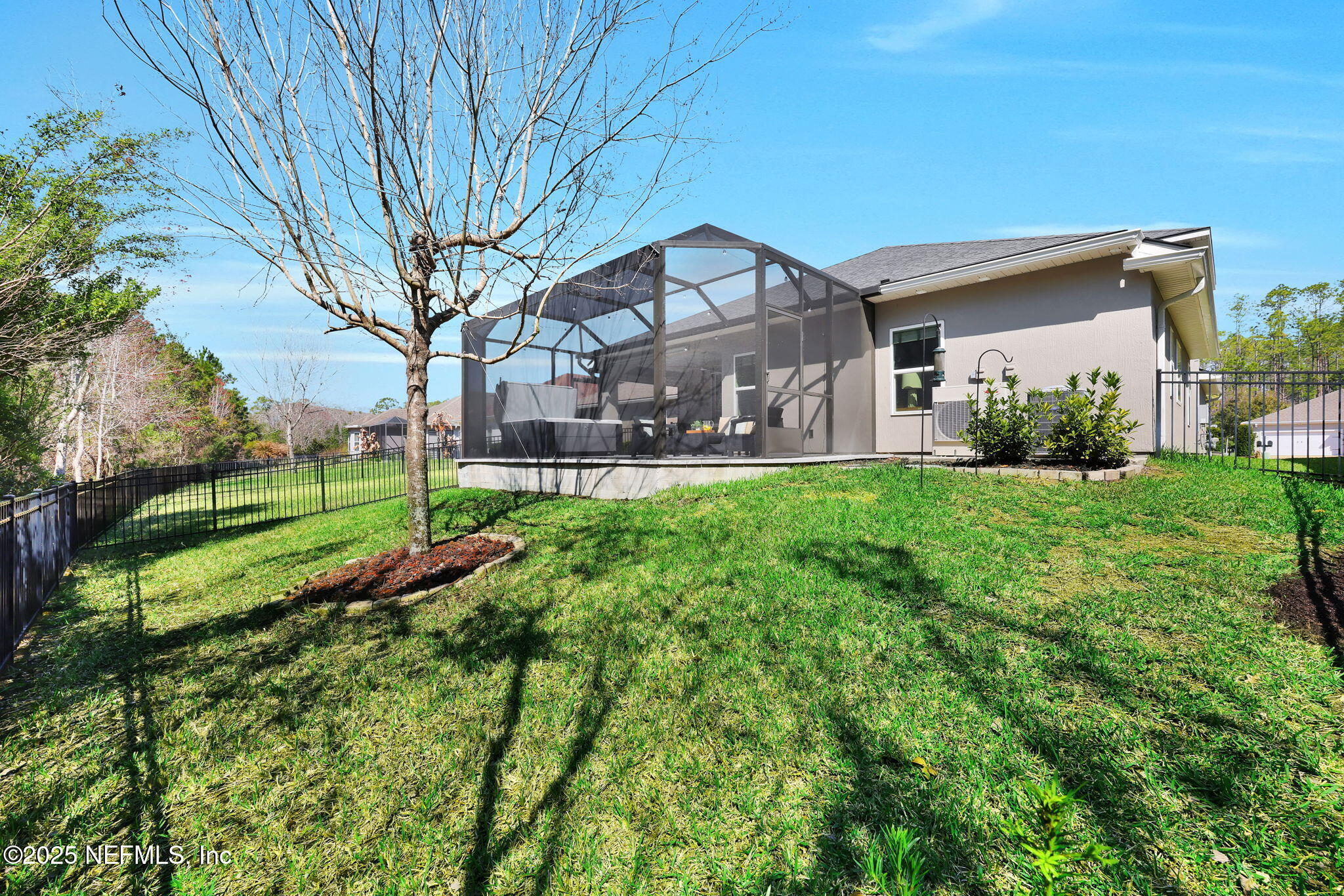 386 ASPEN LEAF Drive