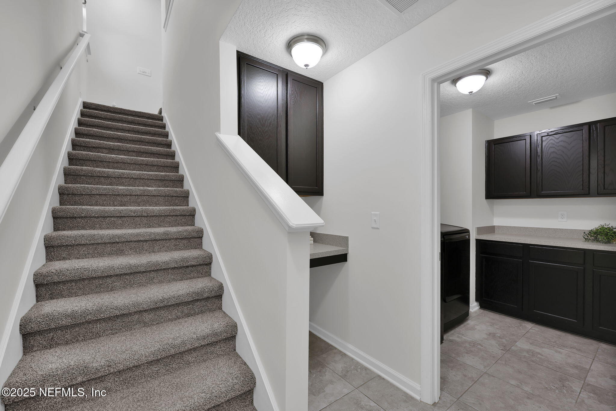 386 ASPEN LEAF Drive