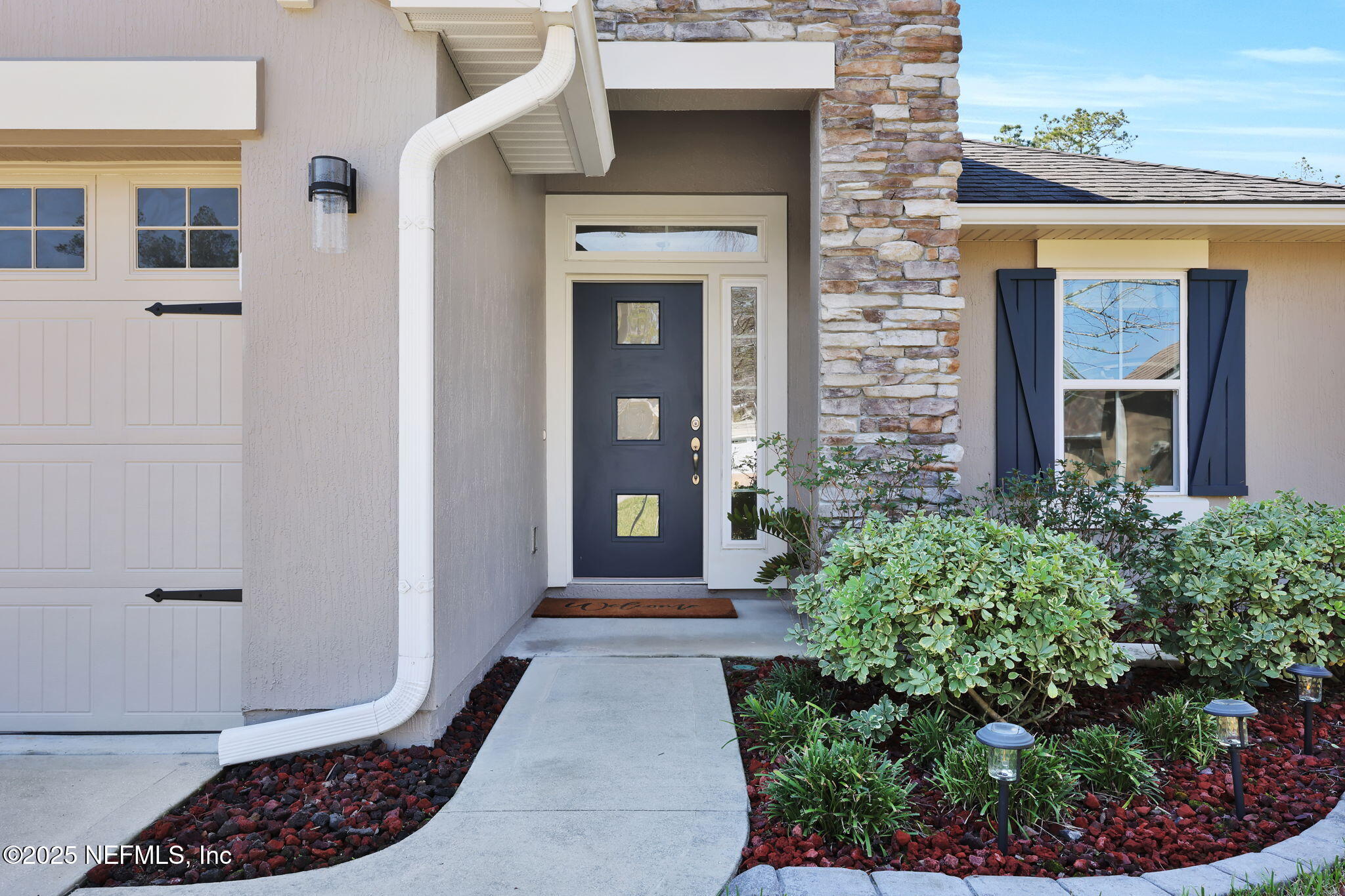 386 ASPEN LEAF Drive