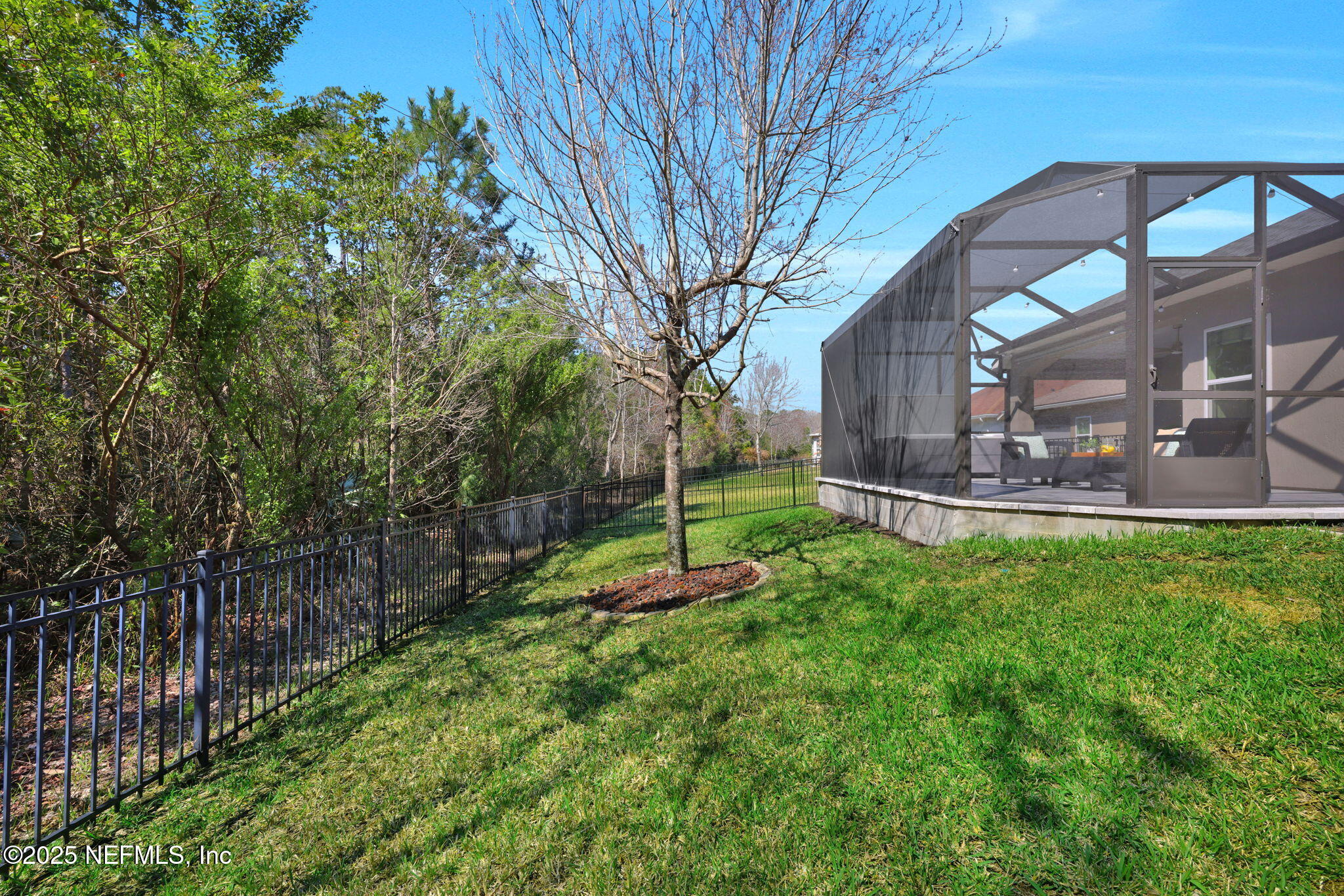 386 ASPEN LEAF Drive