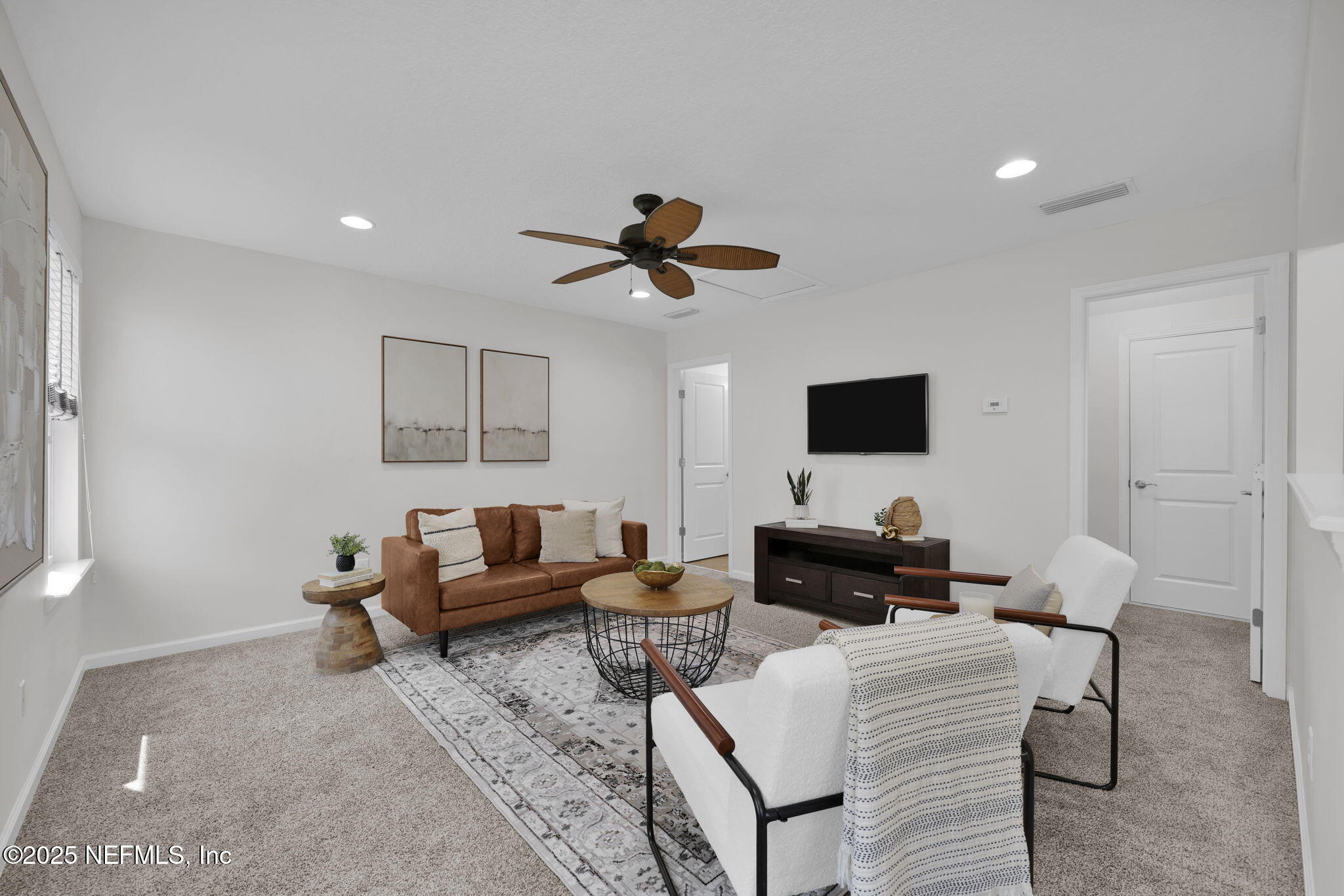 386 ASPEN LEAF Drive