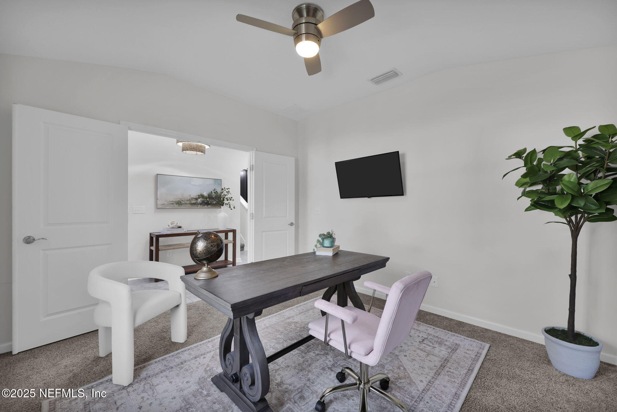 386 ASPEN LEAF Drive