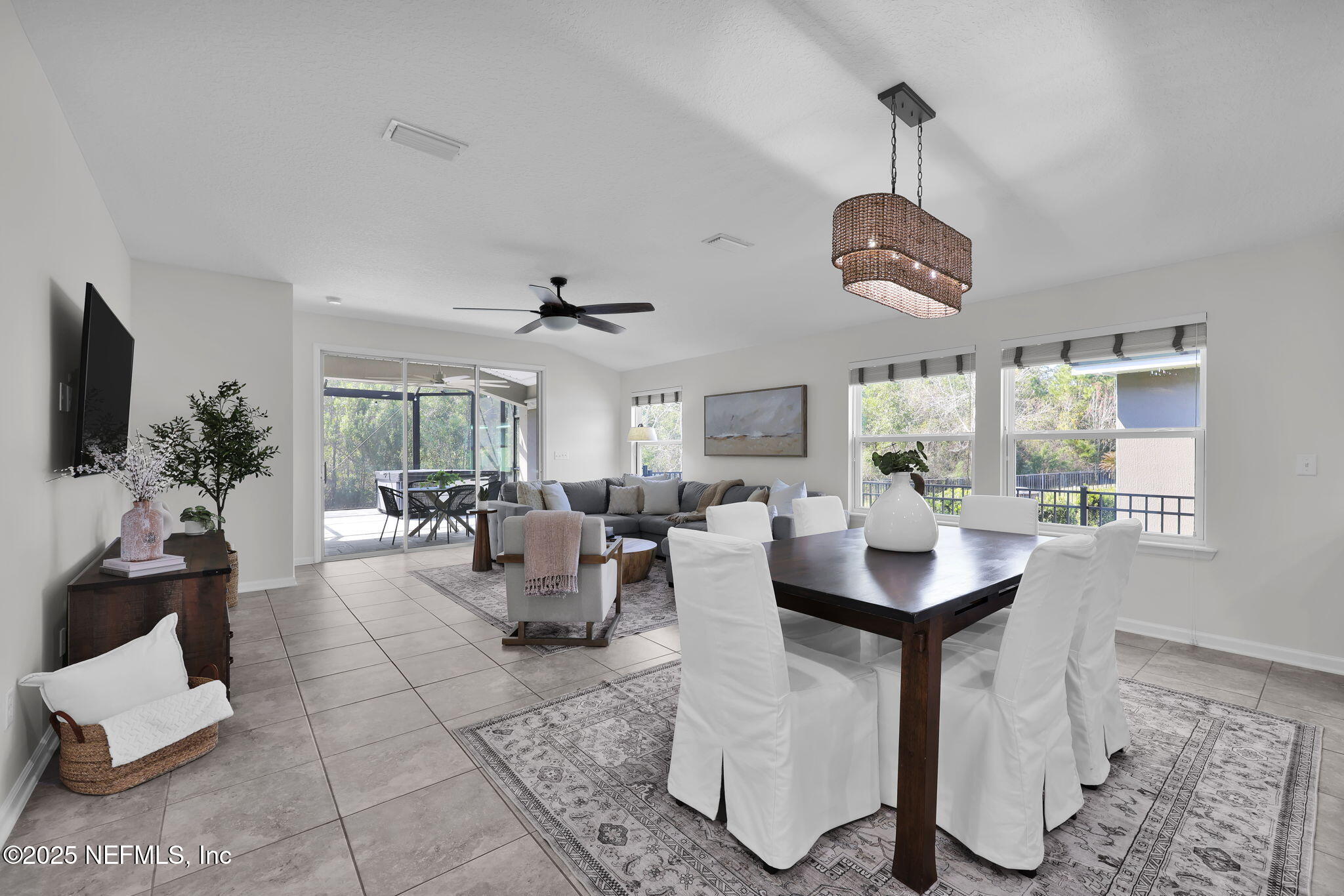 386 ASPEN LEAF Drive