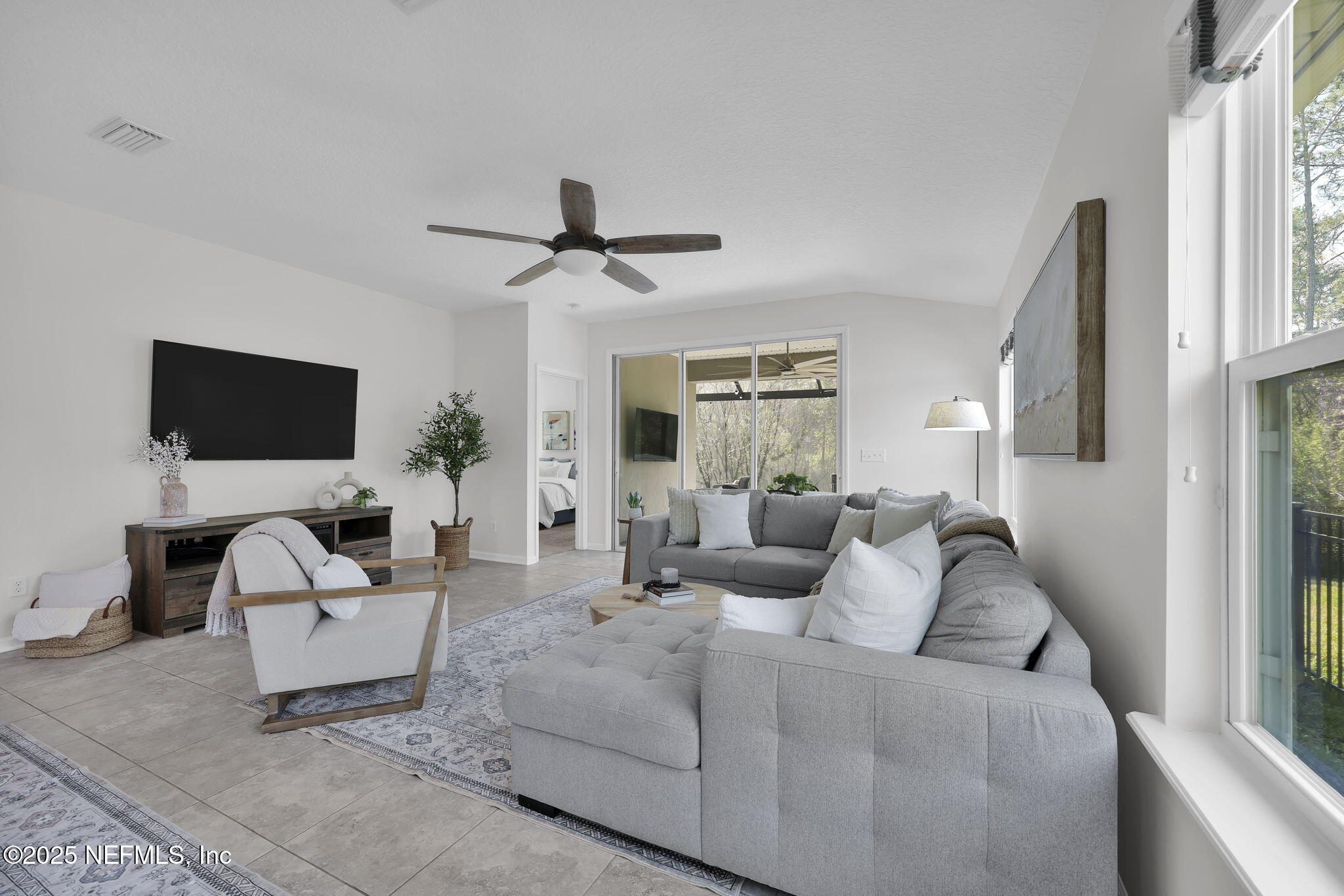 386 ASPEN LEAF Drive