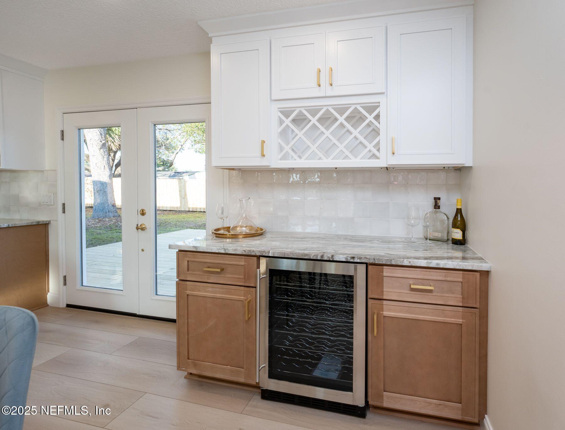 423 ROYAL PALMS Drive