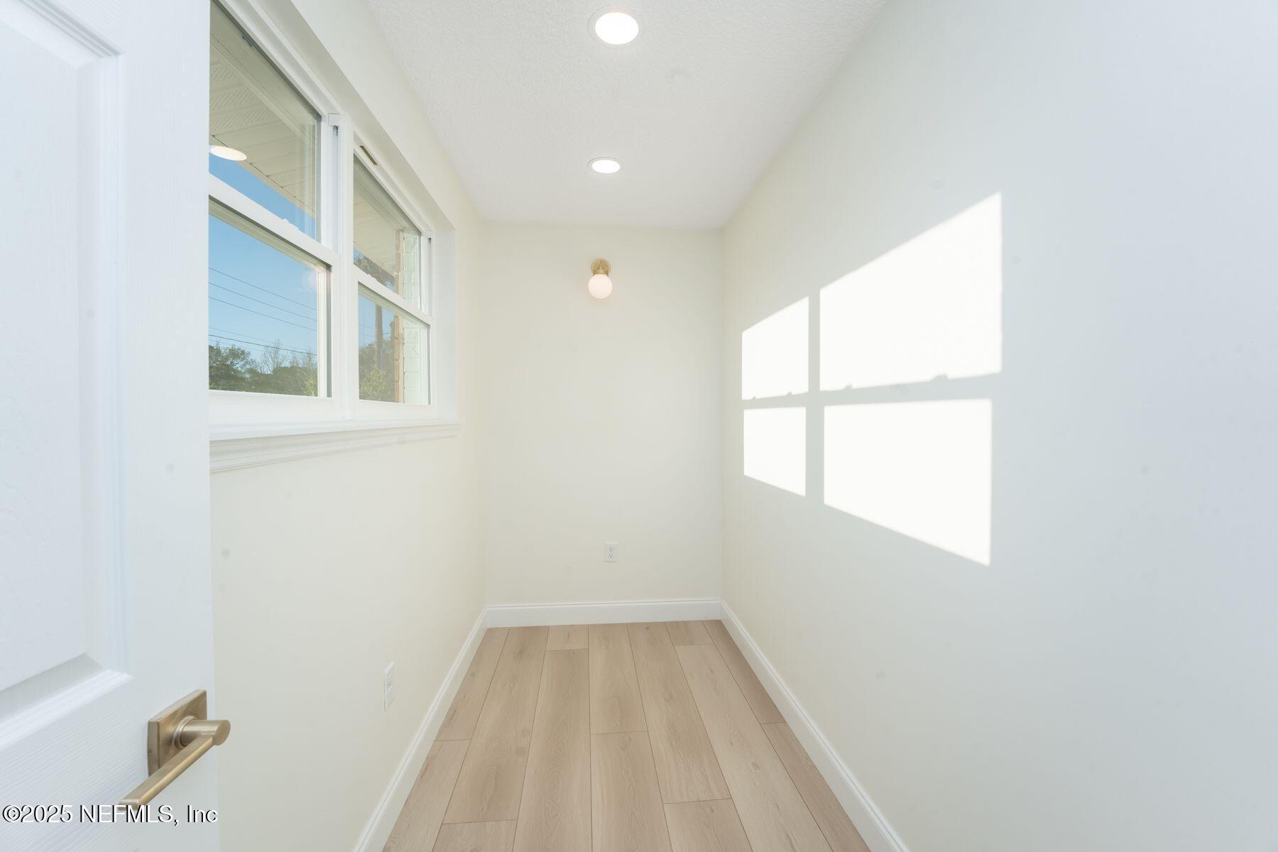 423 ROYAL PALMS Drive