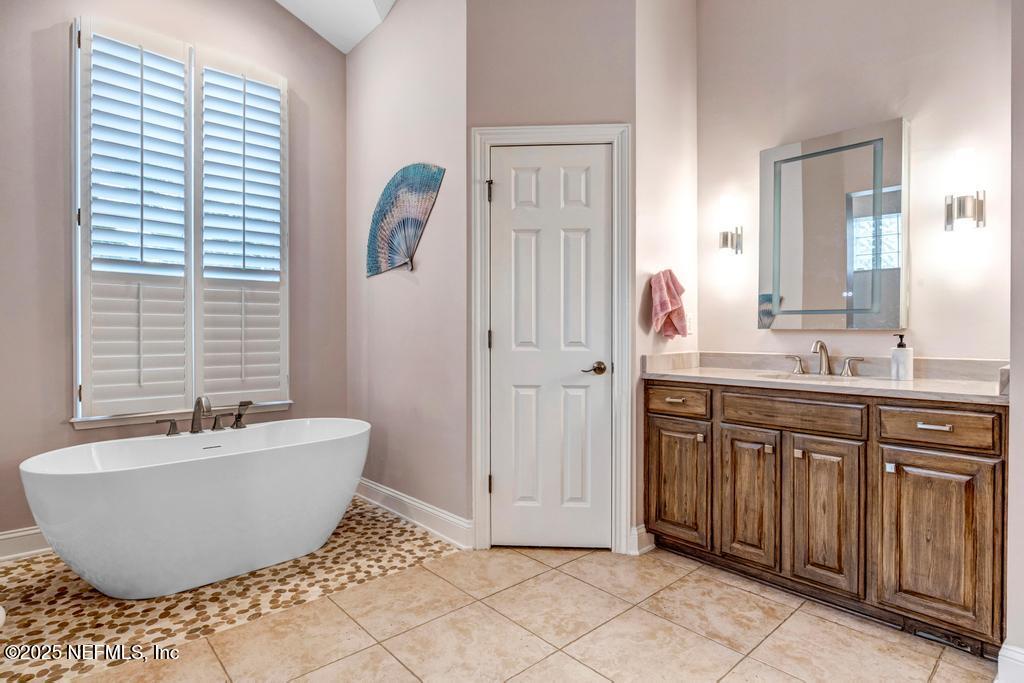 233 PINEHURST POINTE Drive, St. Augustine