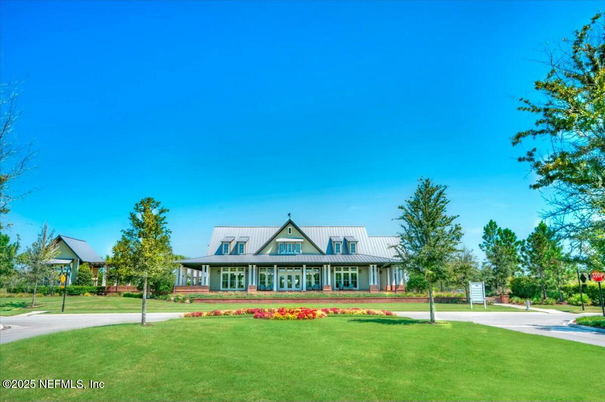 124 MEADOW CREEK Drive, St. Johns