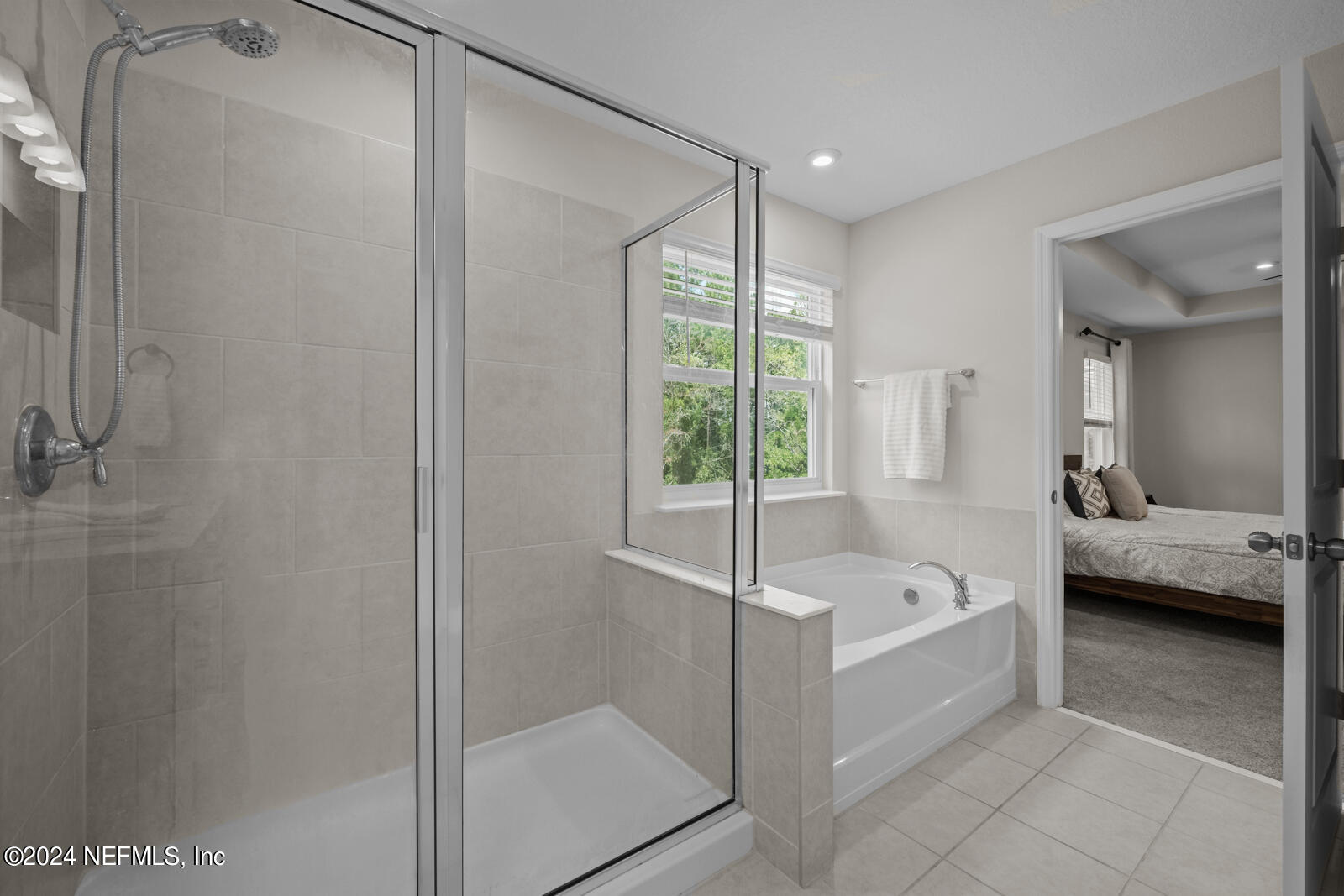 124 MEADOW CREEK Drive, St. Johns