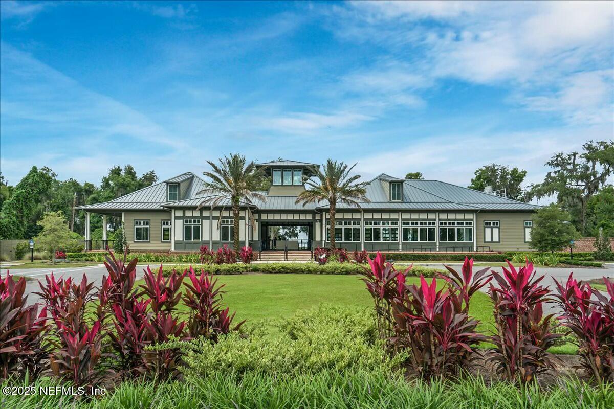 124 MEADOW CREEK Drive, St. Johns