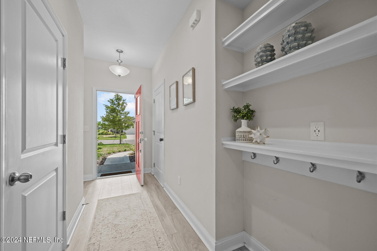124 MEADOW CREEK Drive, St. Johns
